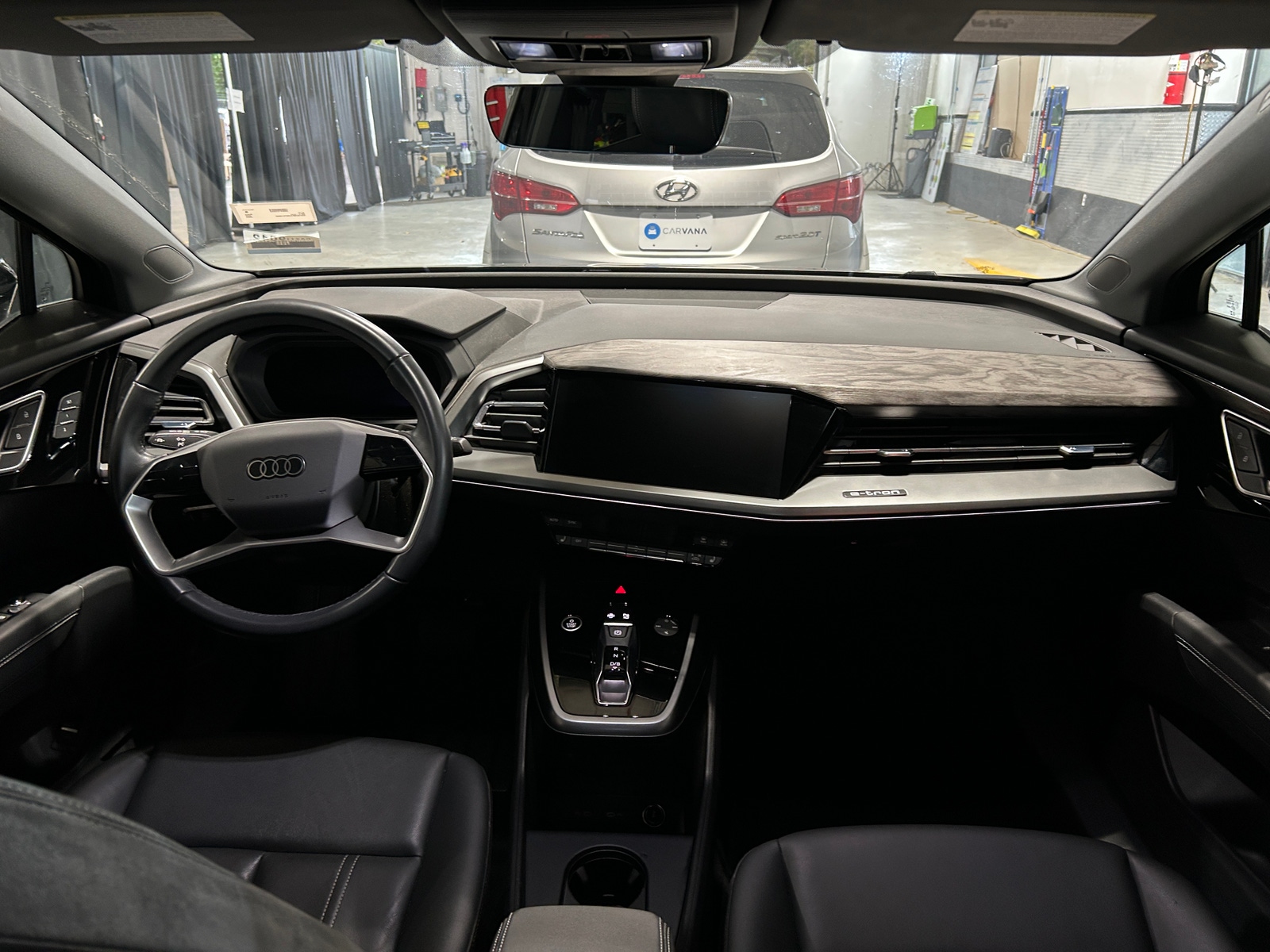 Thumbnail: 2024 Audi Q4 e-tron - 2