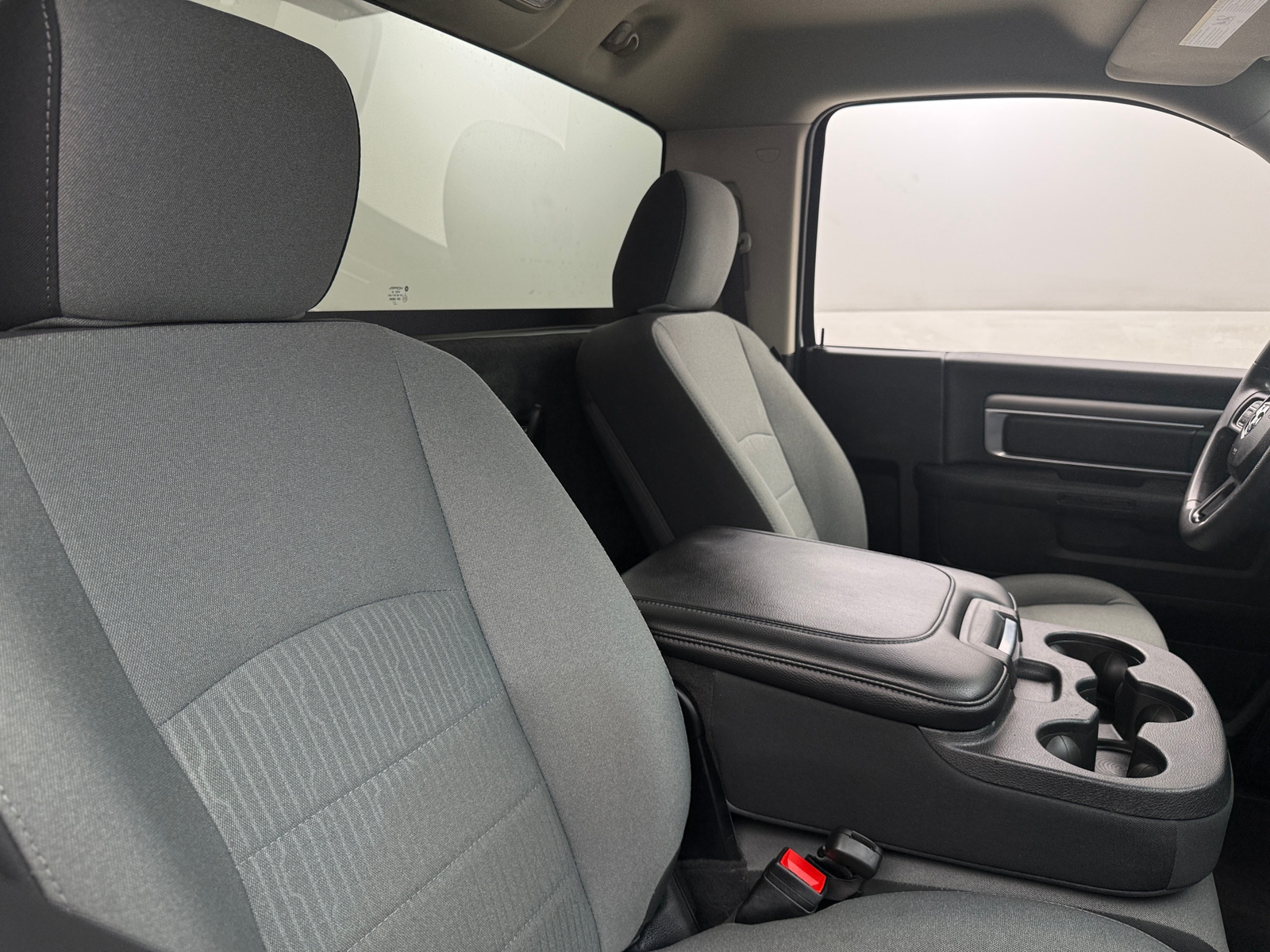 Thumbnail: 2022 RAM 1500 Classic - 2