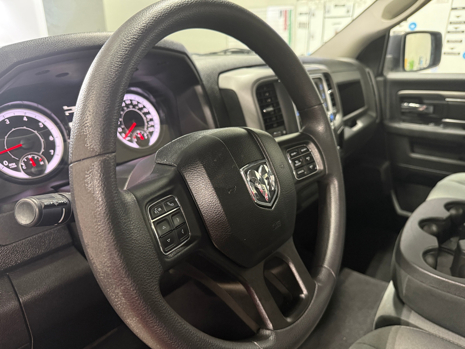 Thumbnail: 2022 RAM 1500 Classic - 5