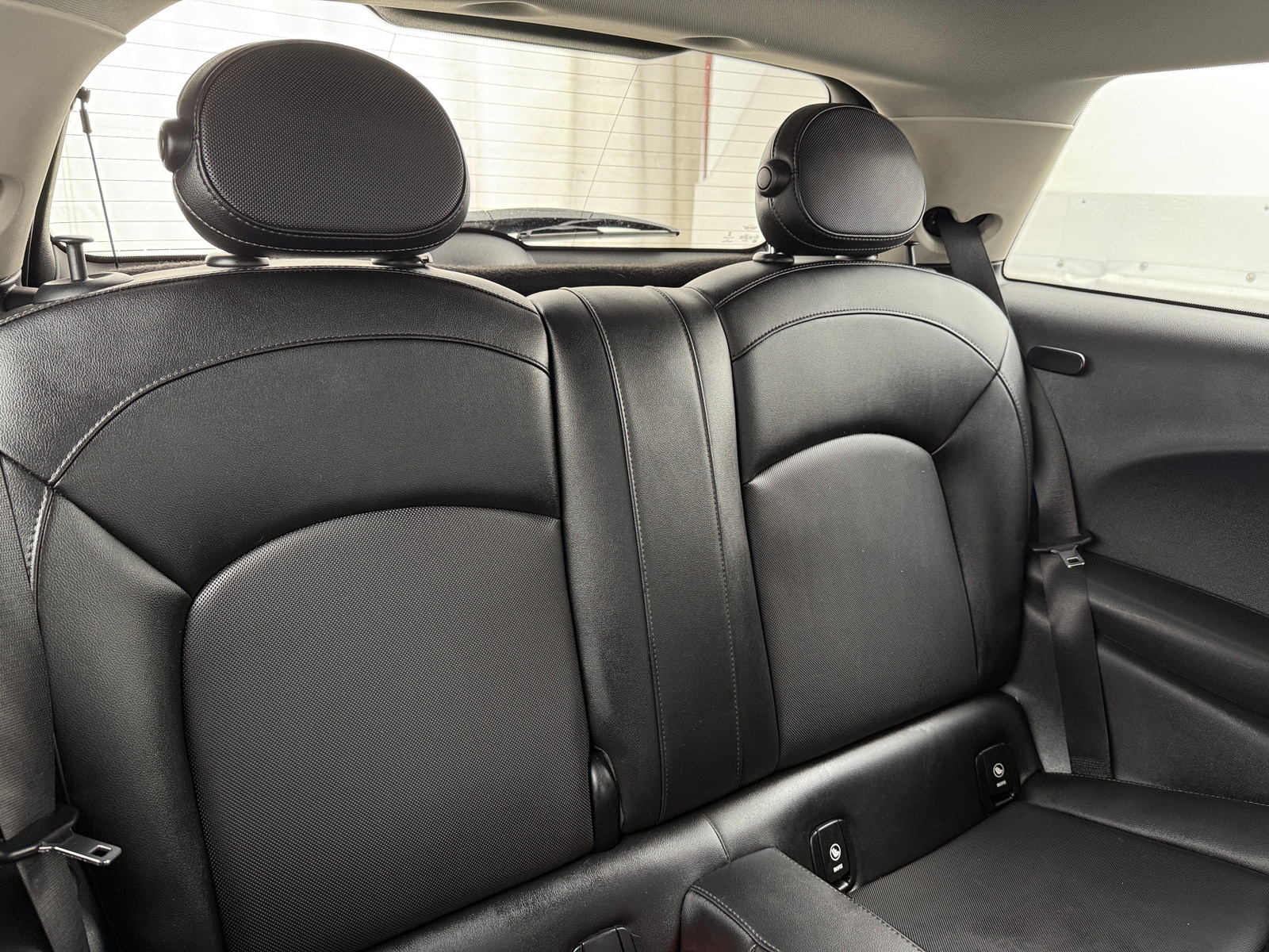 Thumbnail: 2016 MINI Cooper Hardtop - 4