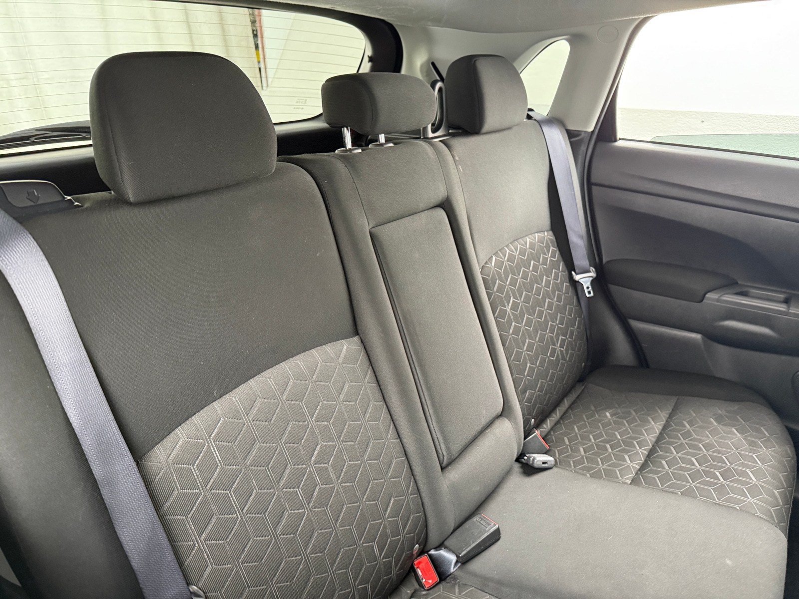 Thumbnail: 2023 Mitsubishi Outlander Sport - 6