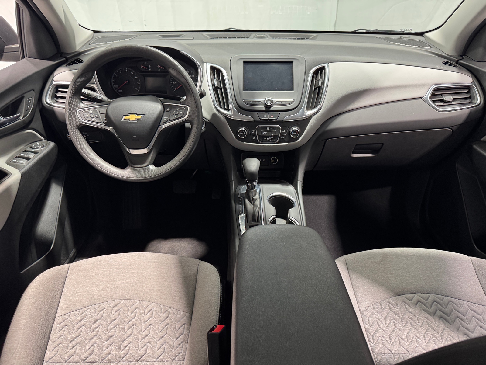 Thumbnail: 2022 Chevrolet Equinox - 3