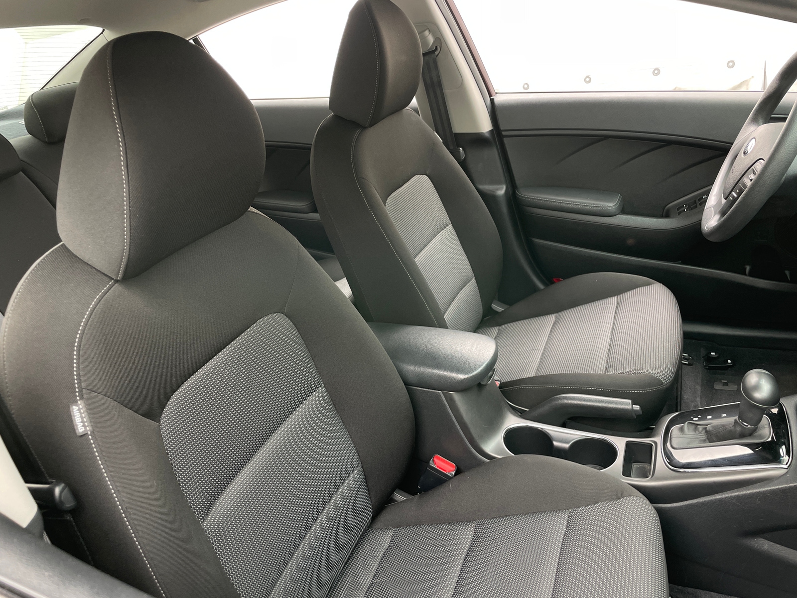 Thumbnail: 2017 Kia Forte - 2
