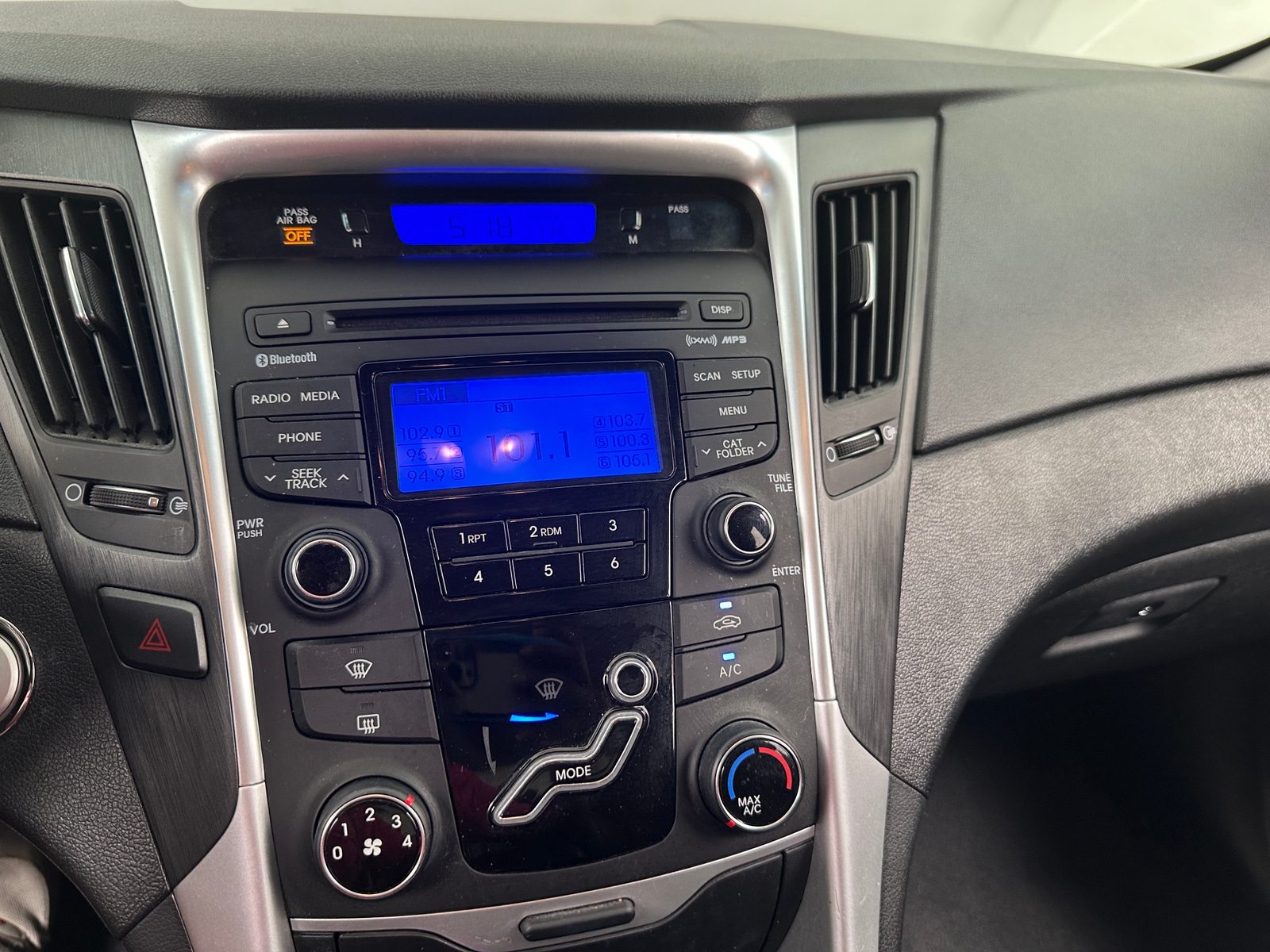 Thumbnail: 2013 Hyundai Sonata - 4