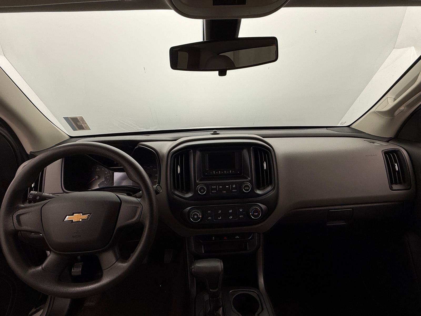 Thumbnail: 2017 Chevrolet Colorado - 3