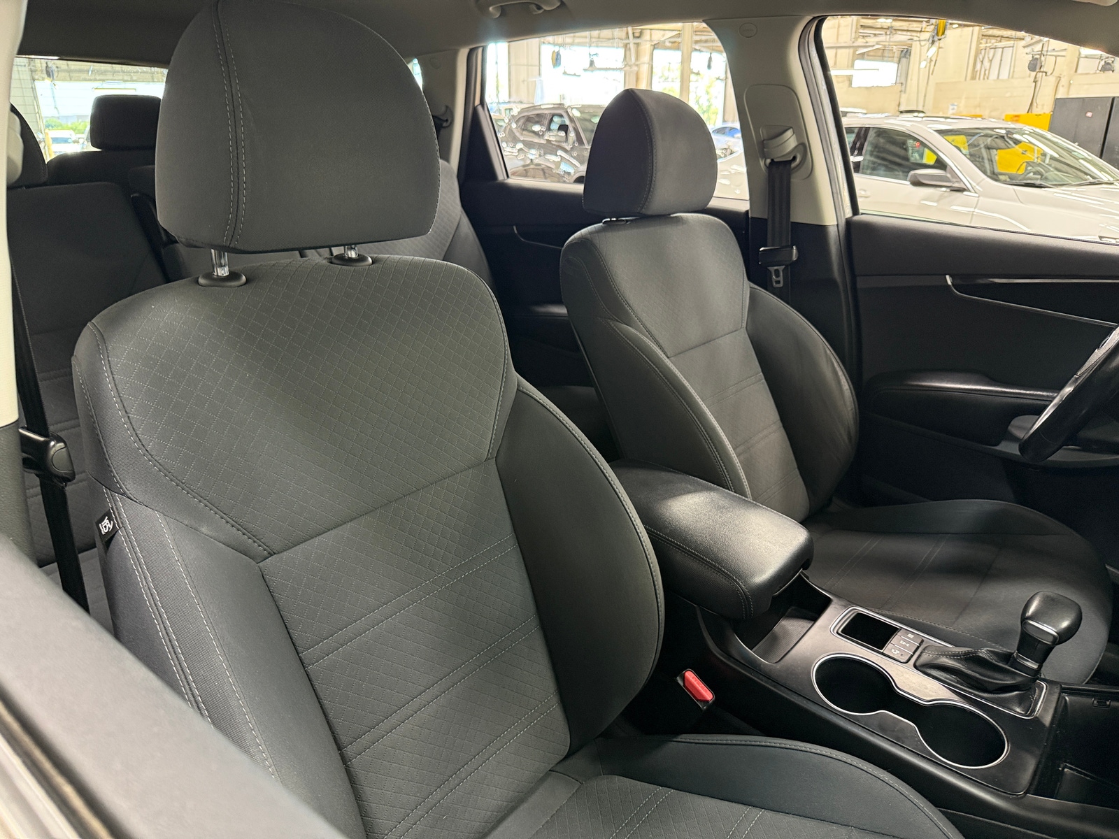 Thumbnail: 2019 Kia Sorento - 2