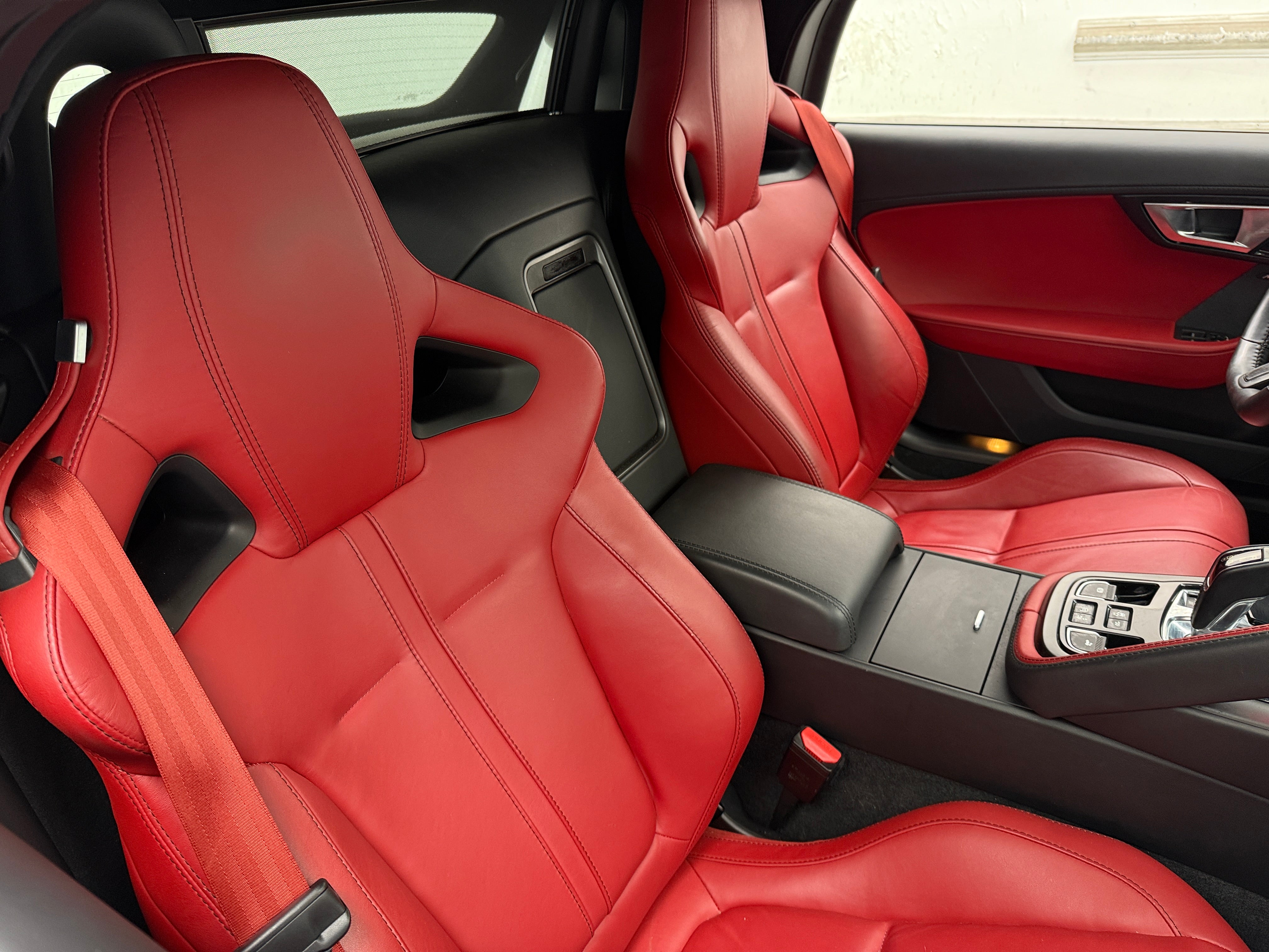 2014 Jaguar F-TYPE