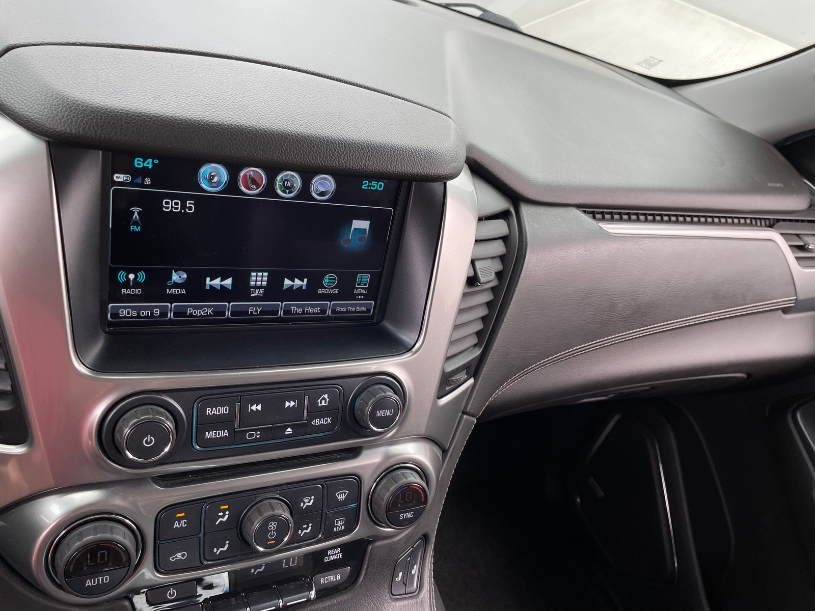 Thumbnail: 2018 Chevrolet Tahoe - 3