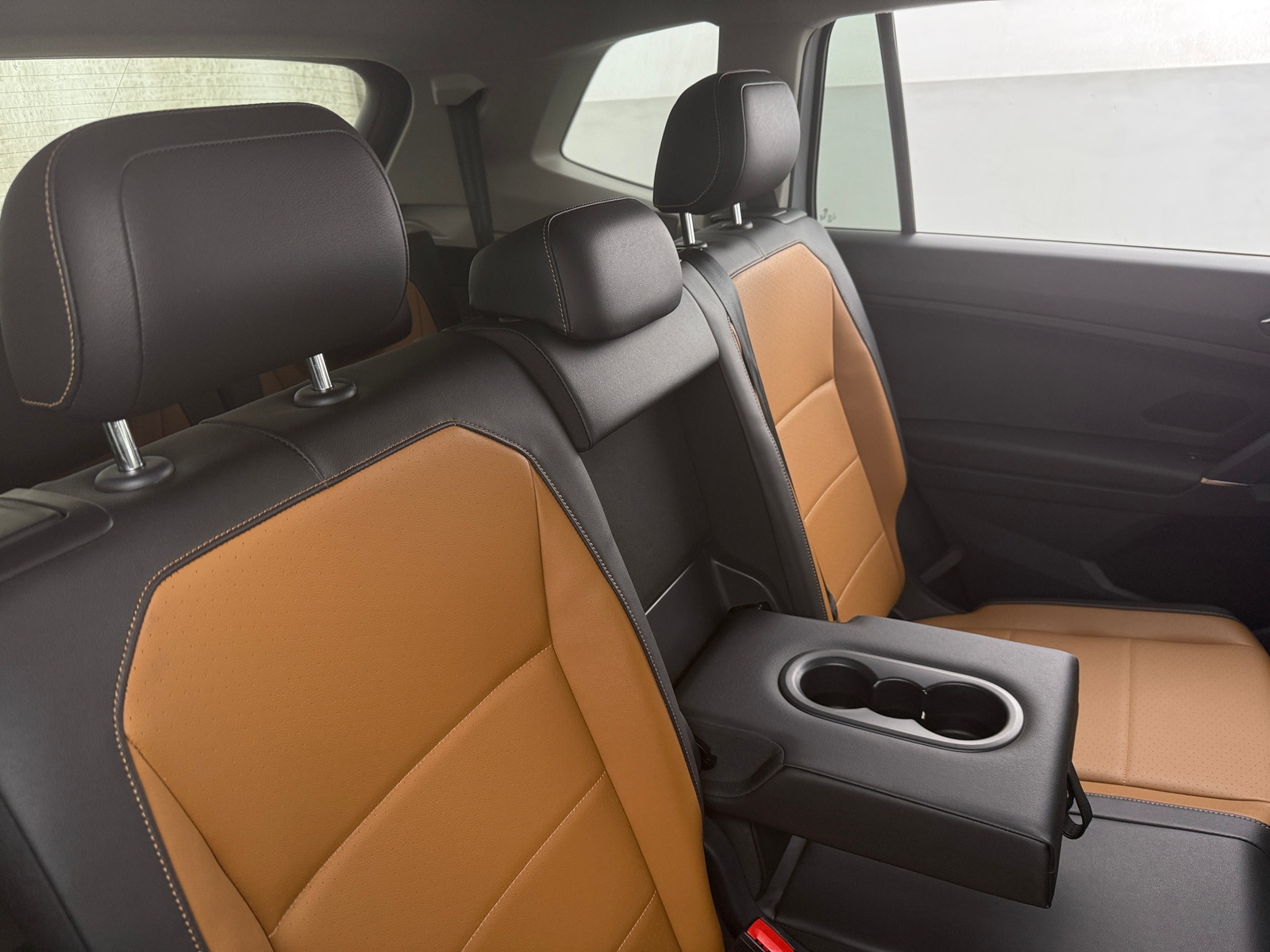 Thumbnail: 2018 Volkswagen Tiguan - 5