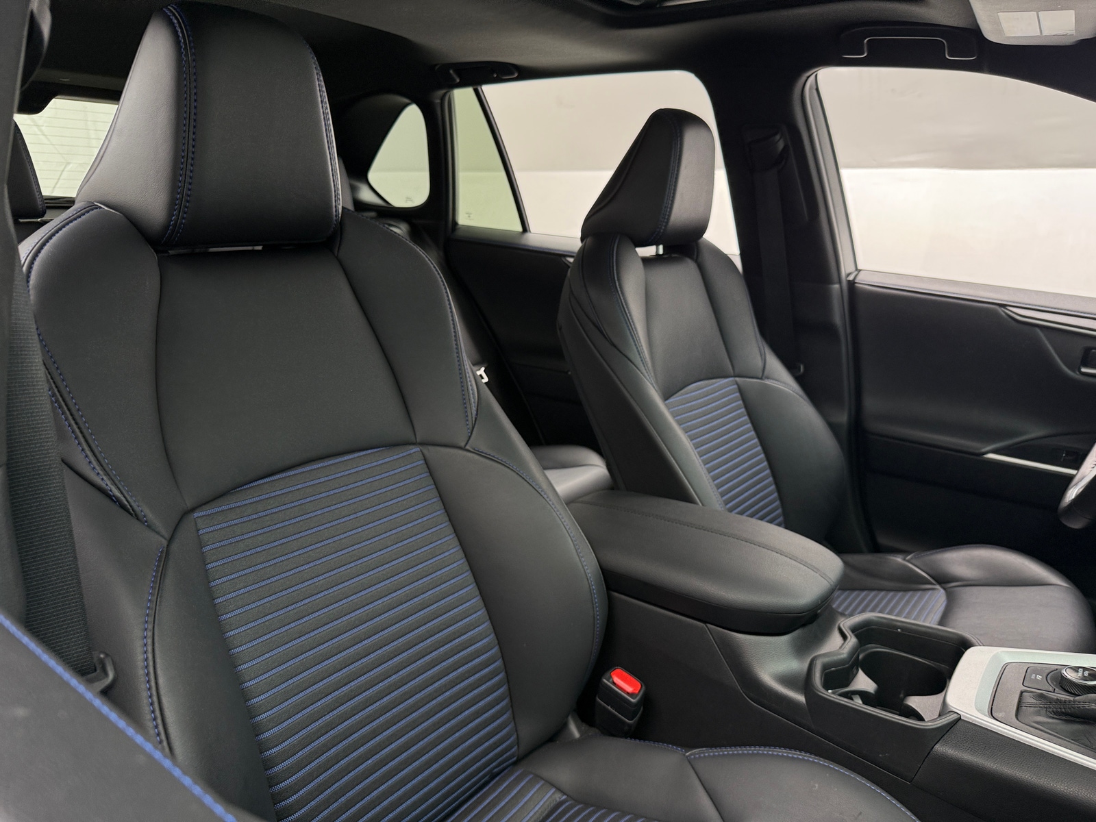 Thumbnail: 2021 Toyota RAV4 - 2