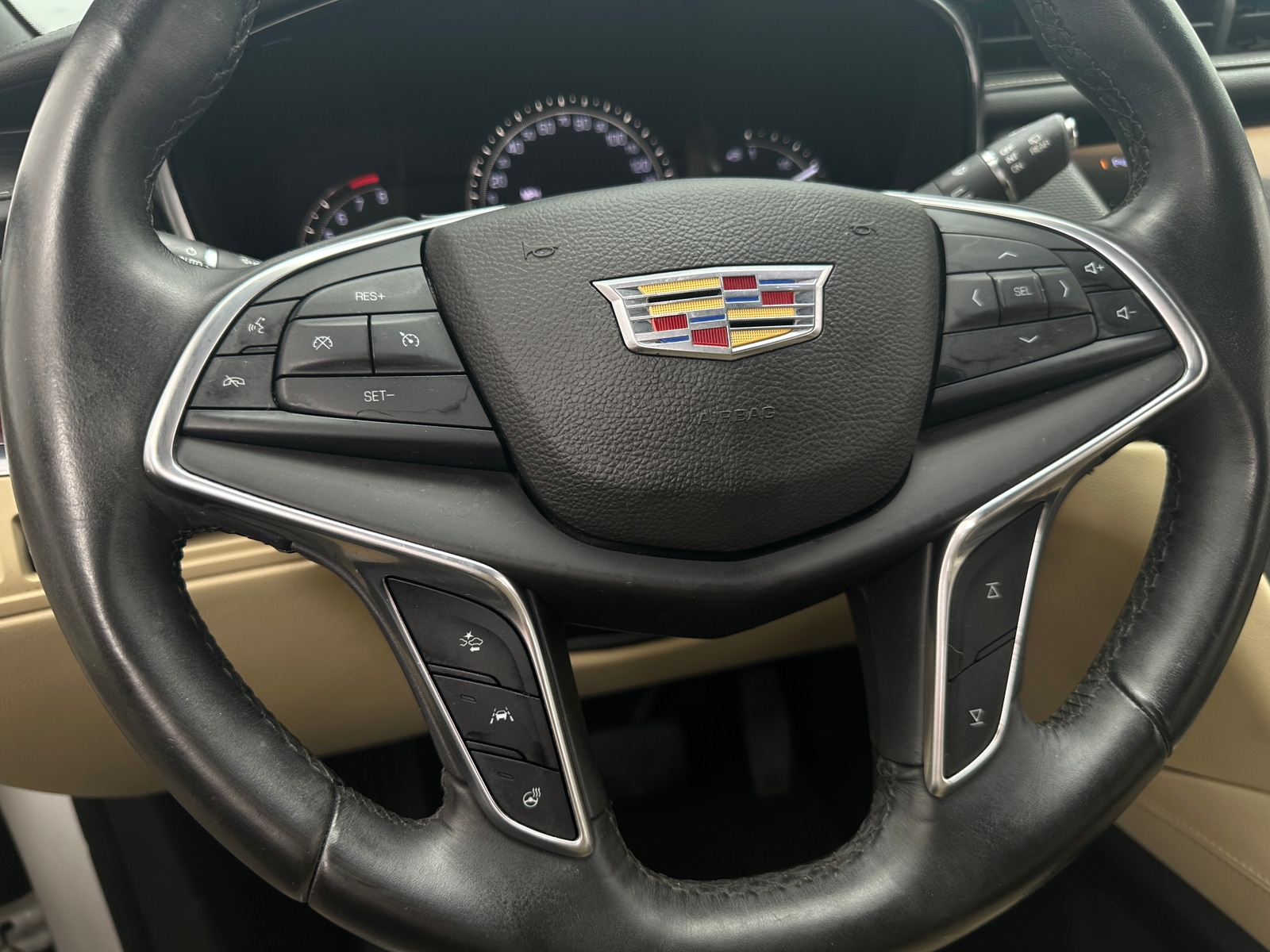 Thumbnail: 2017 Cadillac XT5 - 4