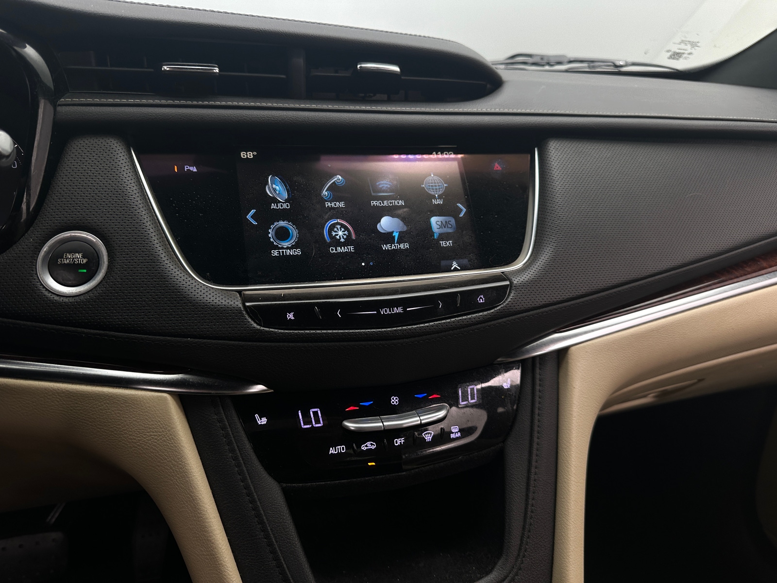Thumbnail: 2017 Cadillac XT5 - 3