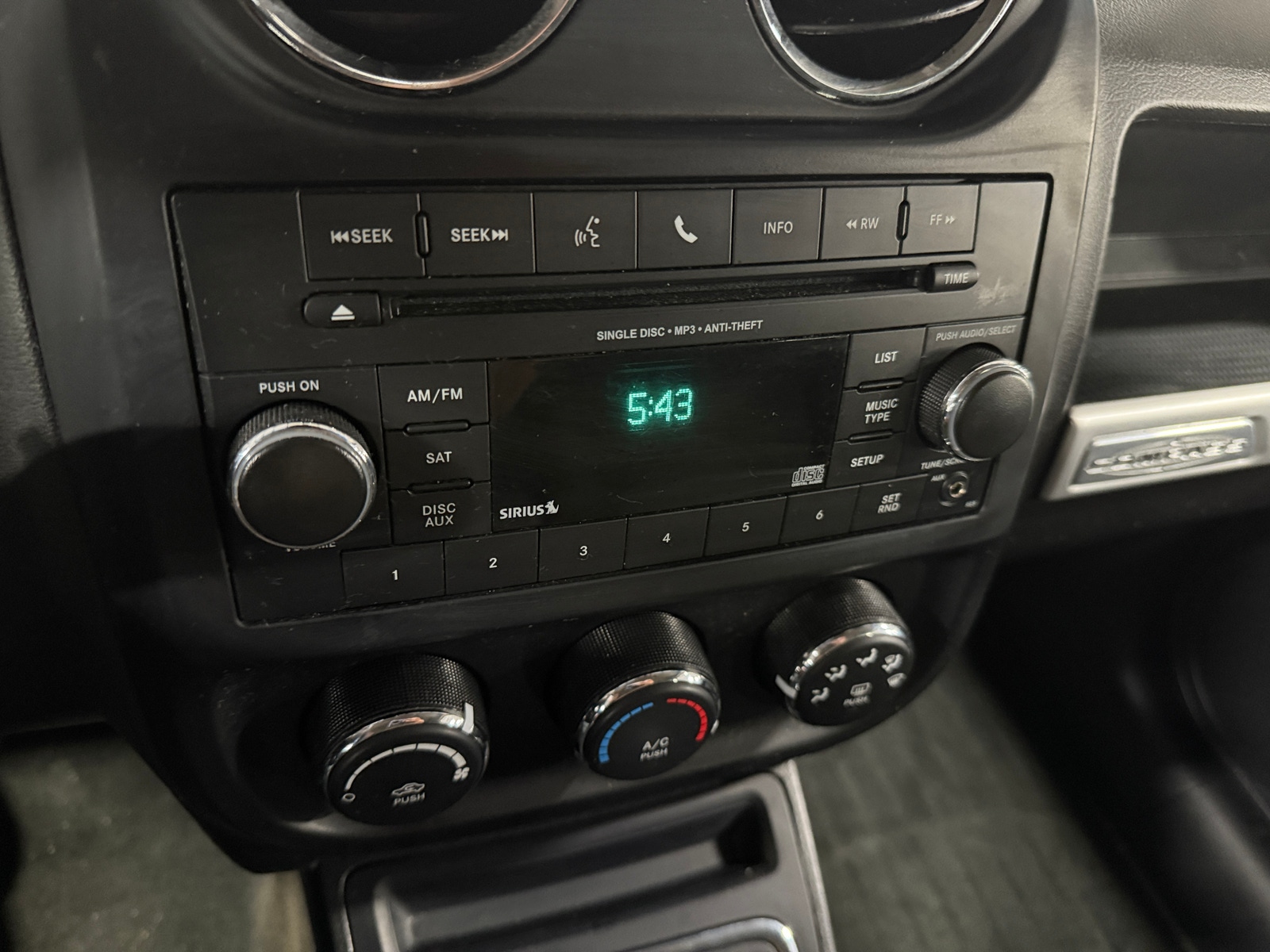 Thumbnail: 2016 Jeep Compass - 4