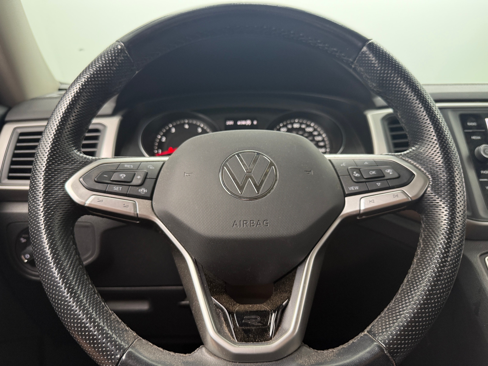 Thumbnail: 2021 Volkswagen Atlas - 4