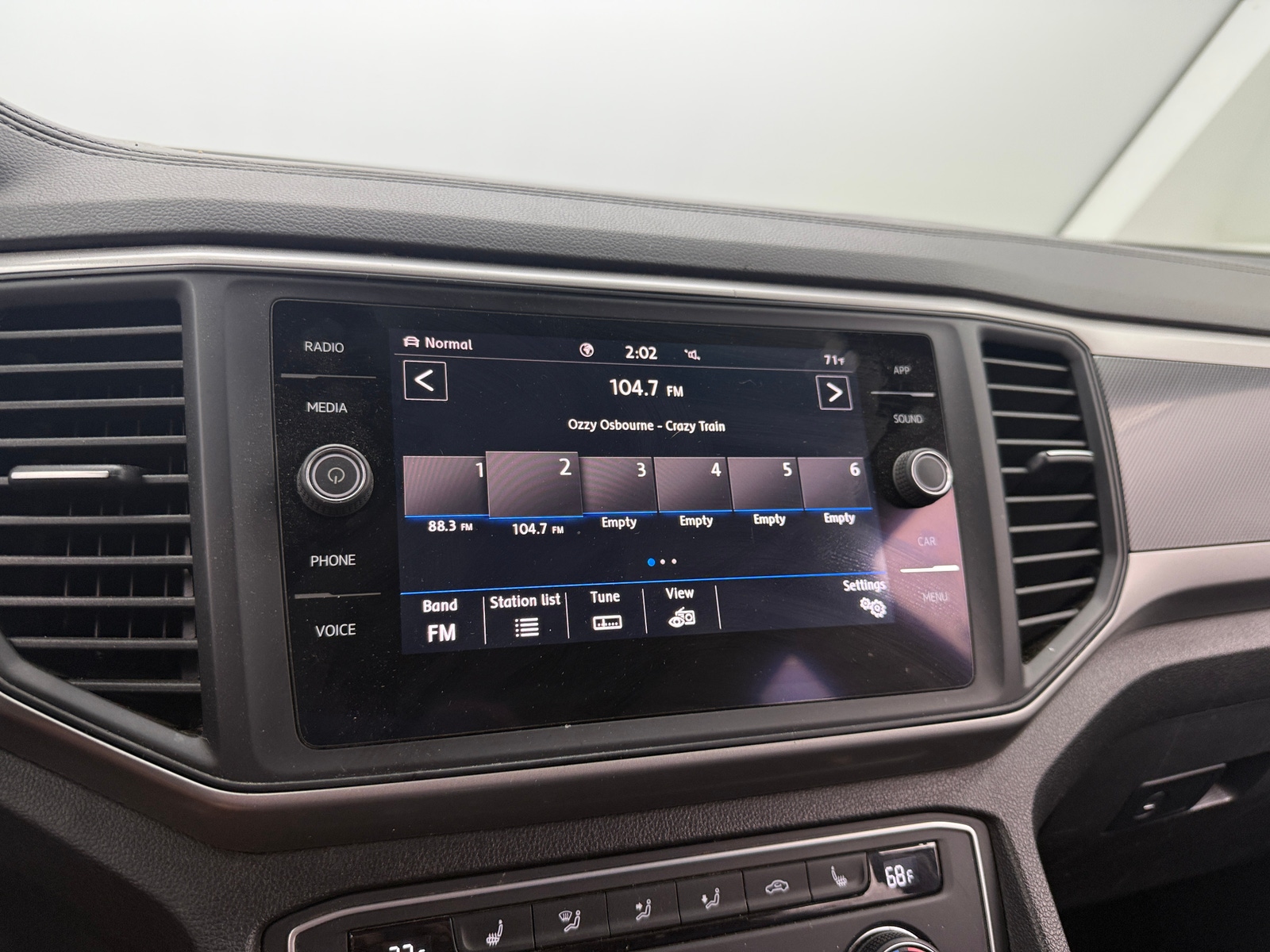 Thumbnail: 2021 Volkswagen Atlas - 3