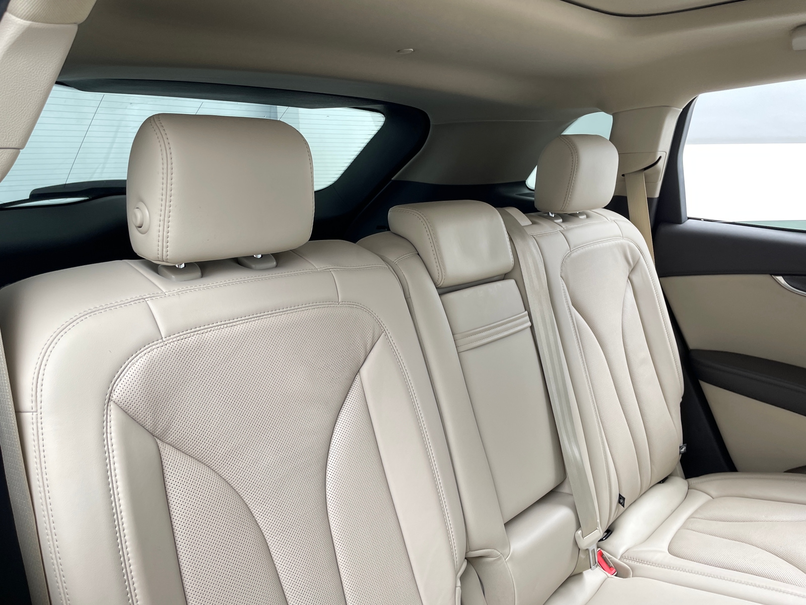 Thumbnail: 2019 Lincoln Nautilus - 5