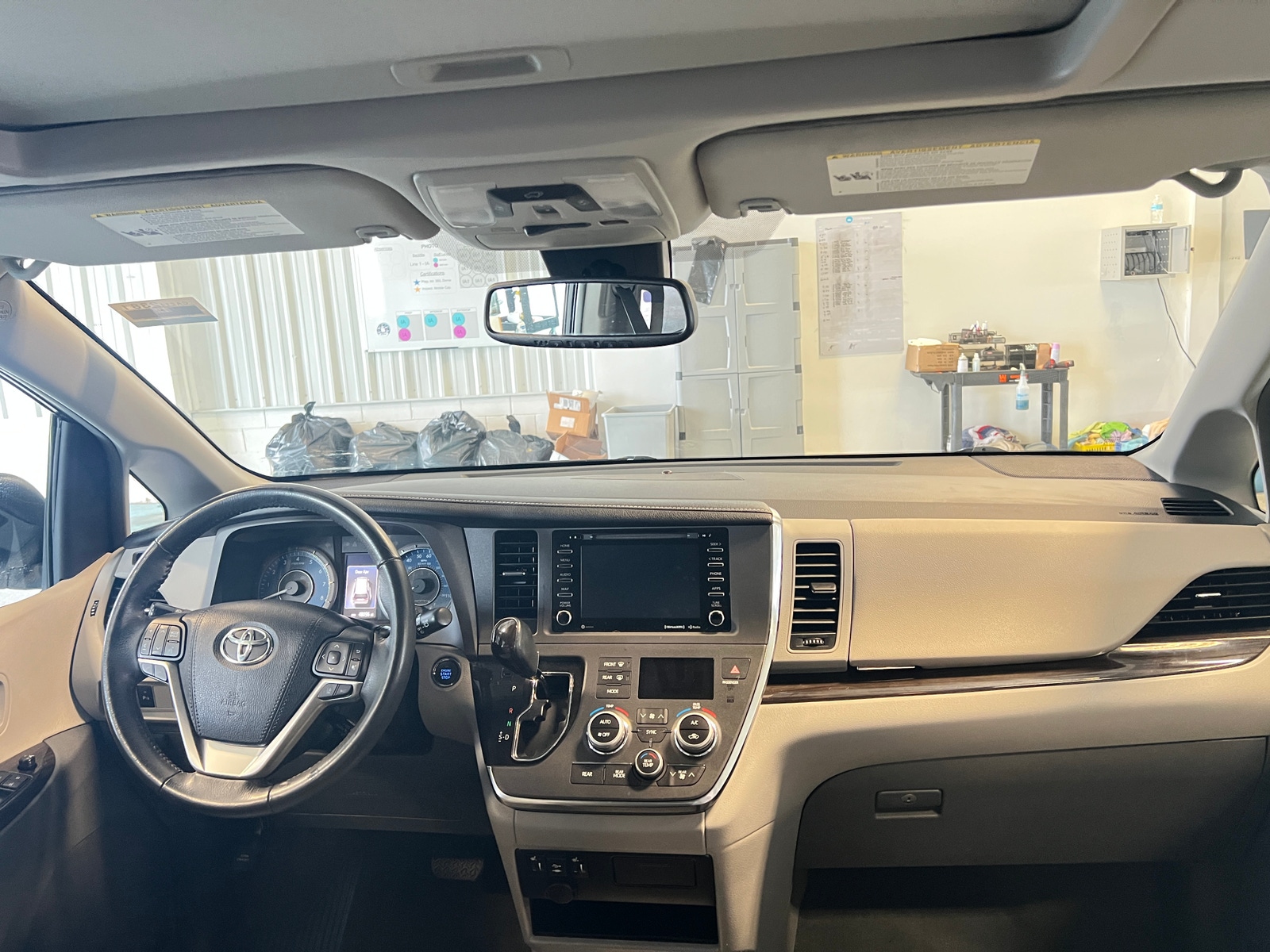 Thumbnail: 2018 Toyota Sienna - 2