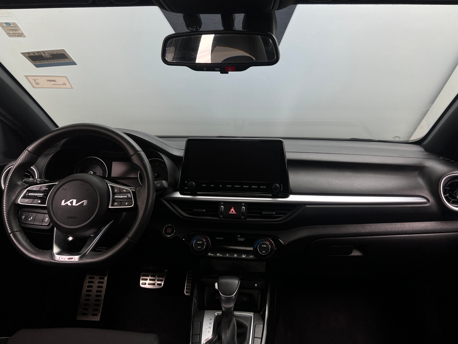 Thumbnail: 2023 Kia Forte - 3