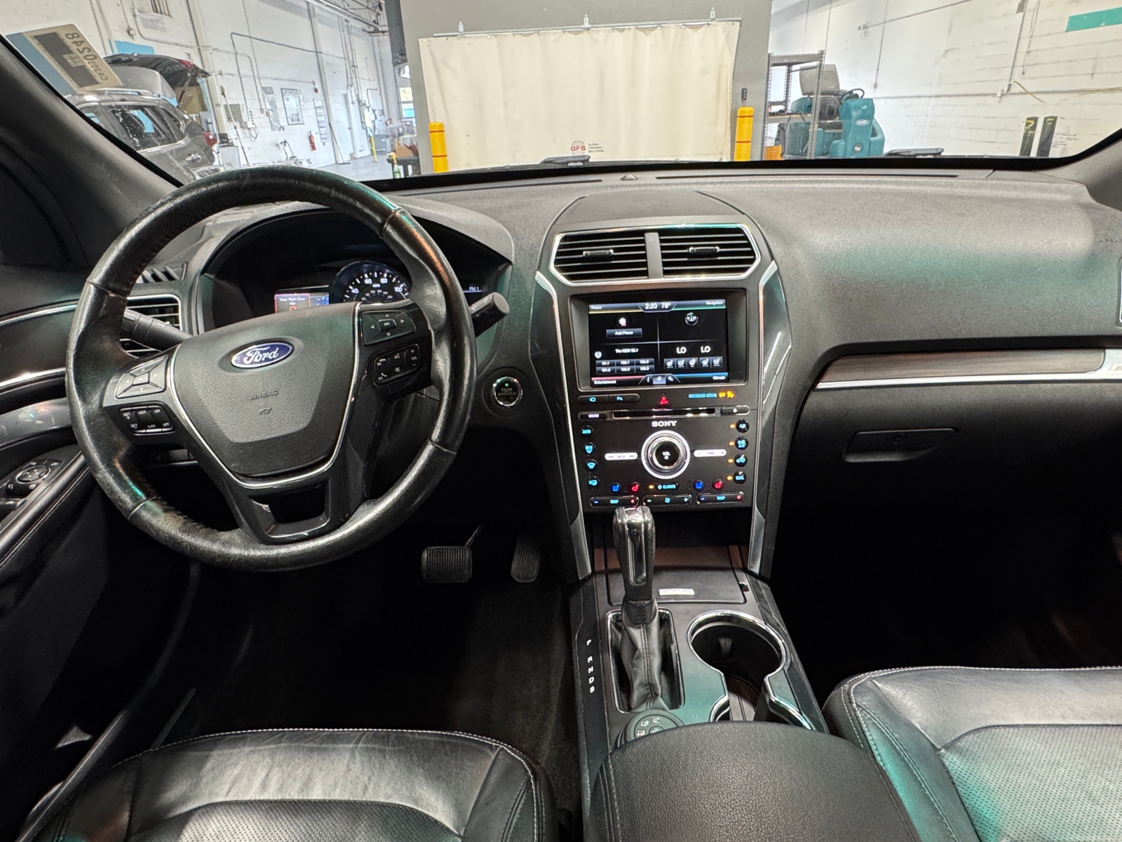 Thumbnail: 2016 Ford Explorer - 2