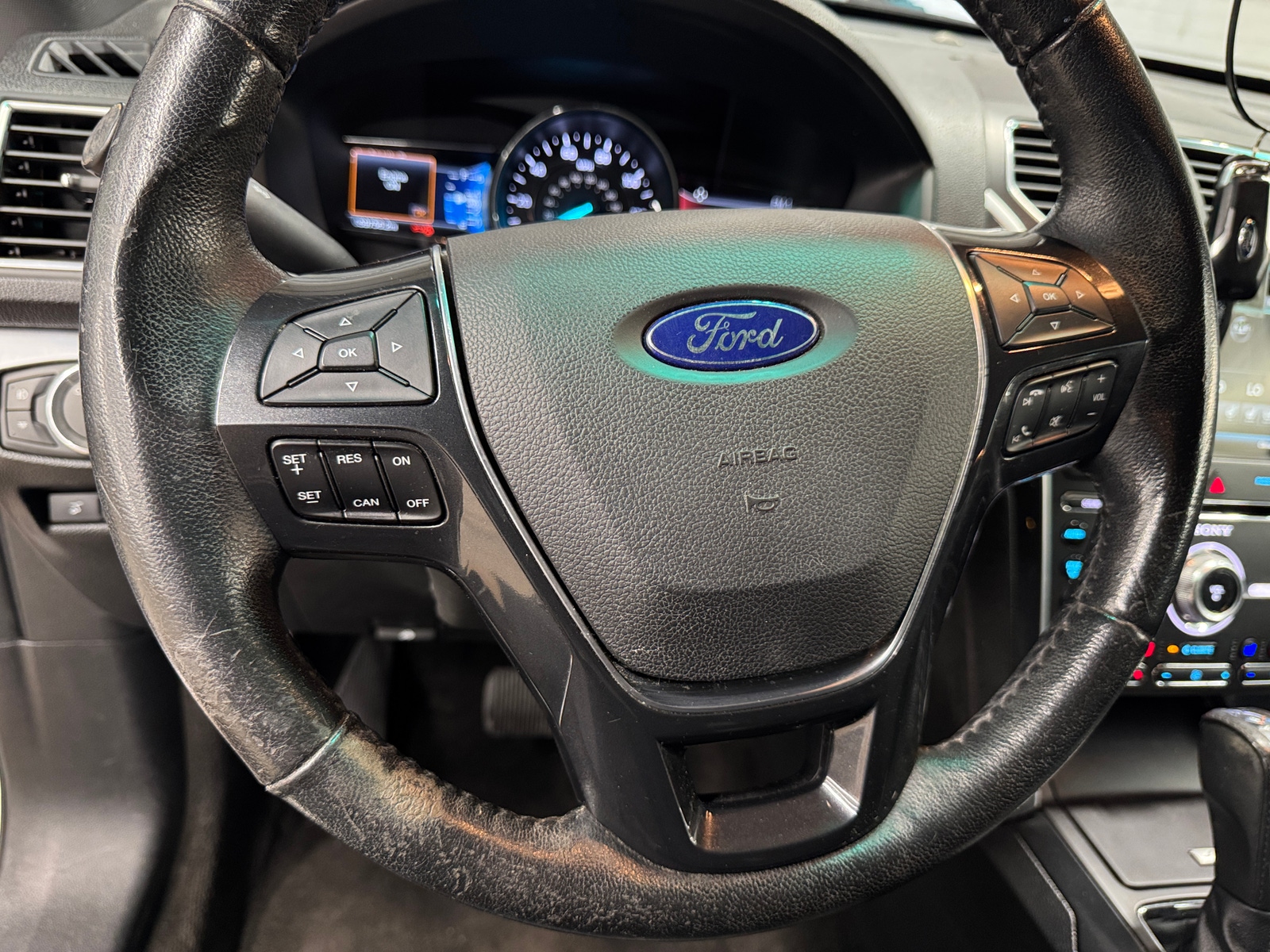 Thumbnail: 2016 Ford Explorer - 4