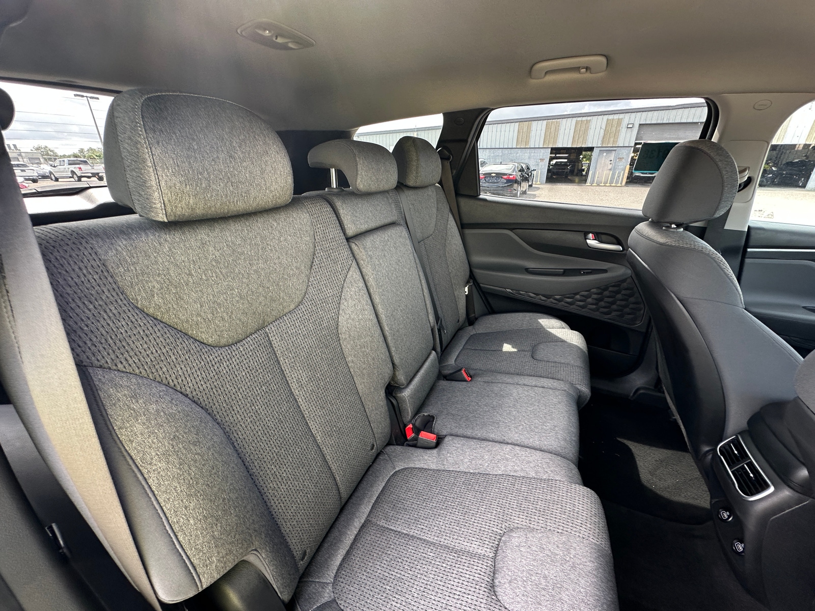 Thumbnail: 2023 Hyundai Santa Fe - 6