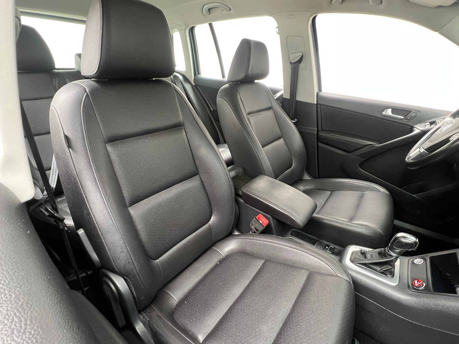 Thumbnail: 2016 Volkswagen Tiguan - 2