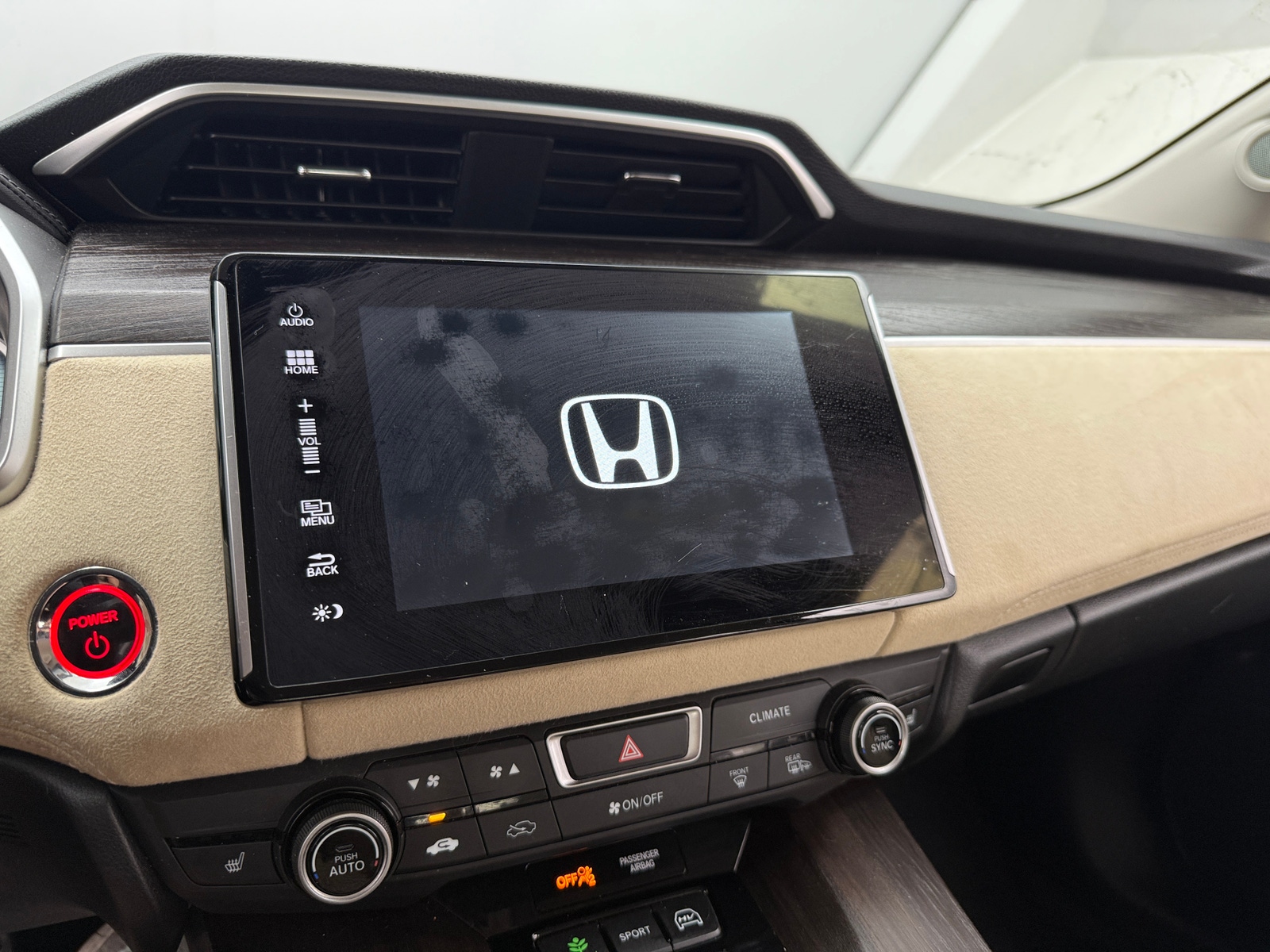 Thumbnail: 2018 Honda Clarity - 3