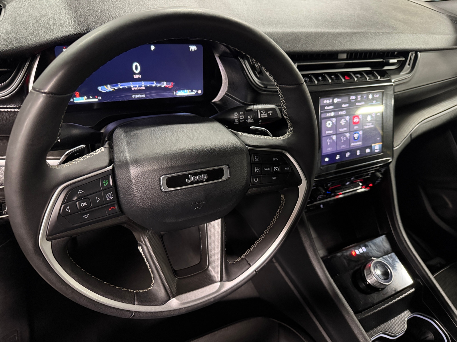 Thumbnail: 2024 Jeep Grand Cherokee L - 4