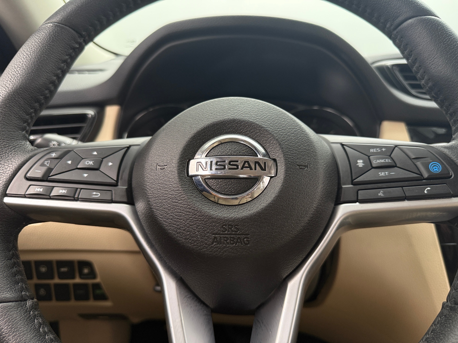Thumbnail: 2019 Nissan Rogue - 4