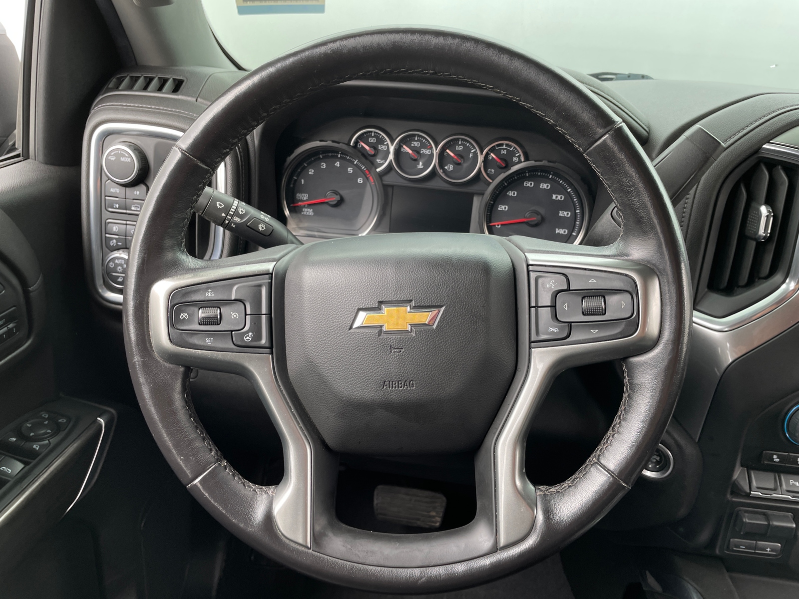Thumbnail: 2021 Chevrolet Silverado 1500 - 4