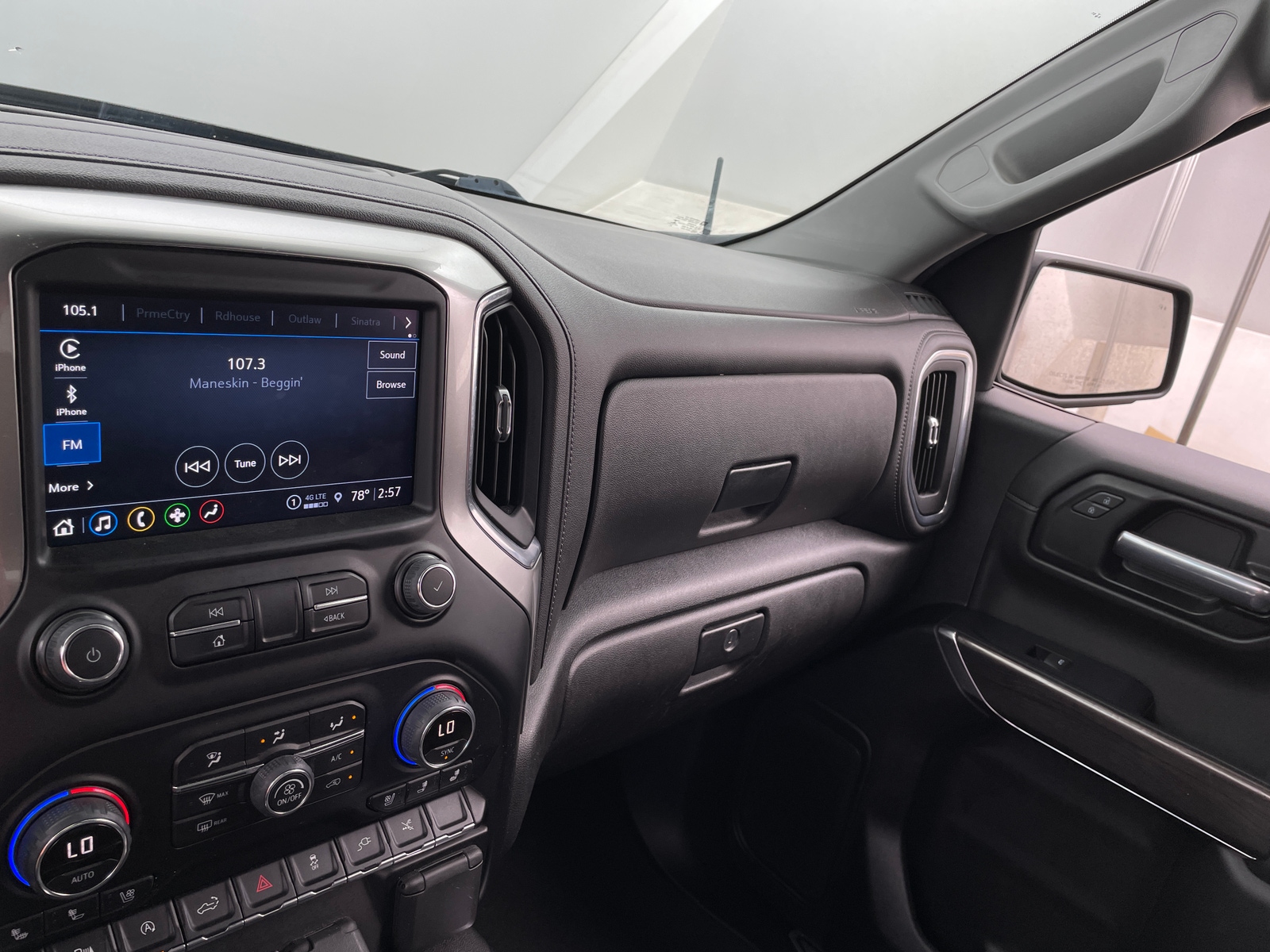 Thumbnail: 2021 Chevrolet Silverado 1500 - 3