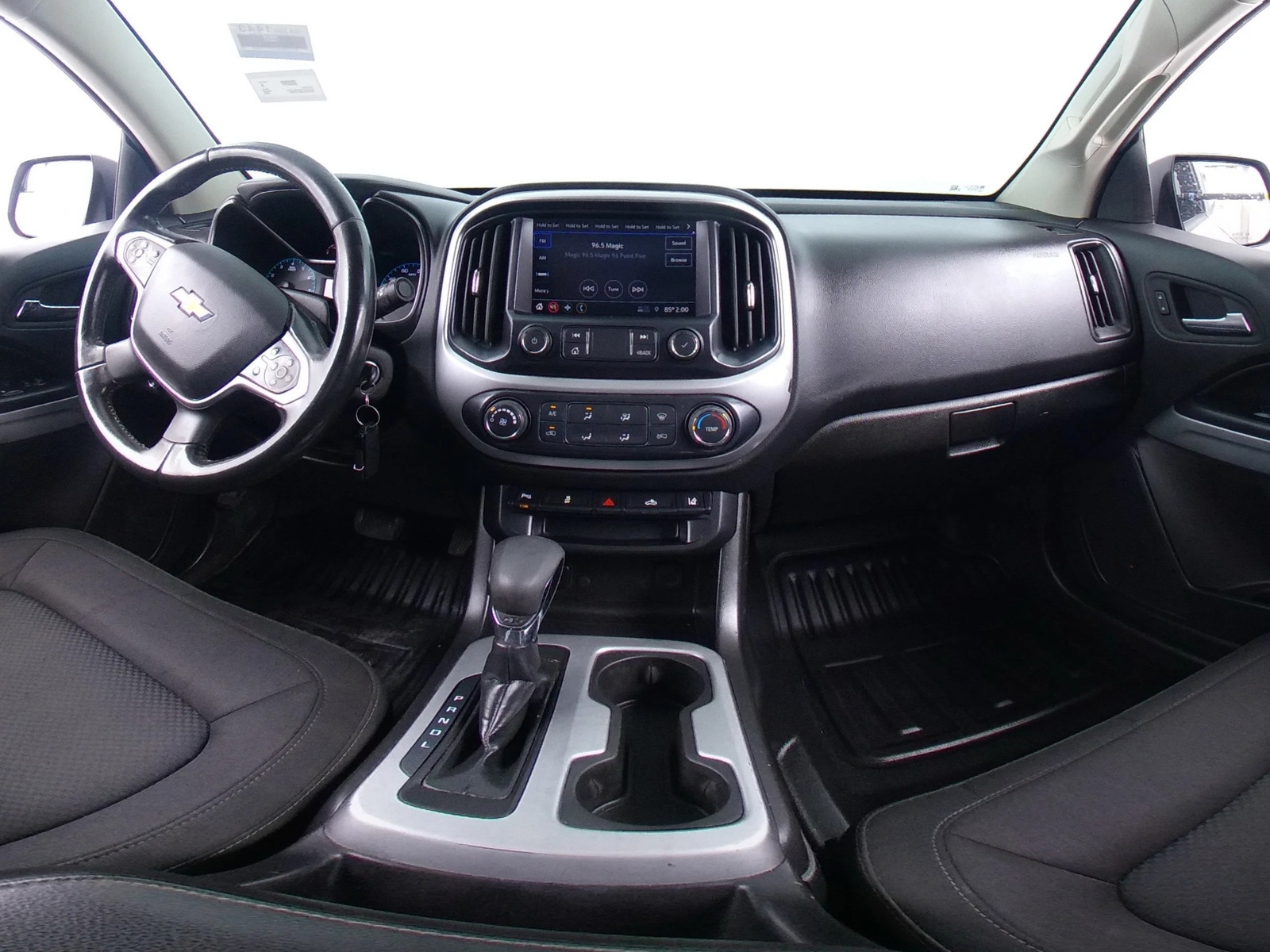 Thumbnail: 2022 Chevrolet Colorado - 3