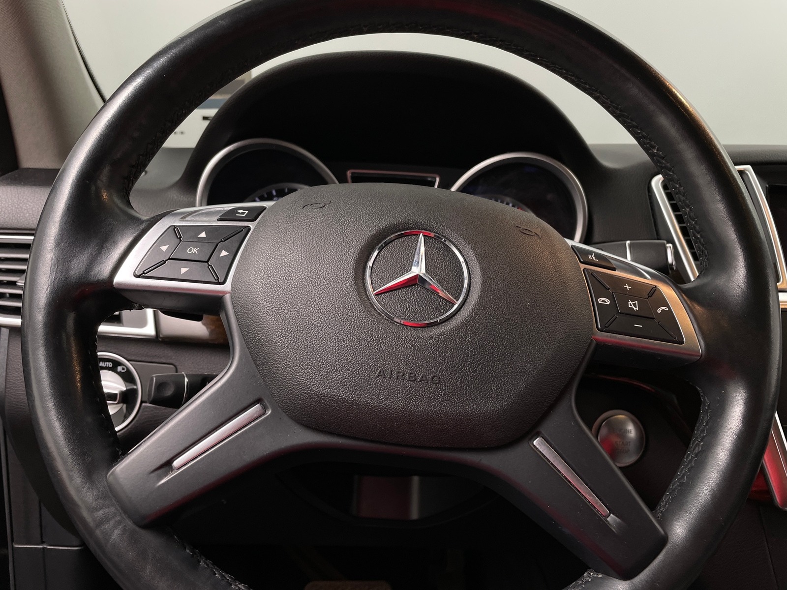 Thumbnail: 2015 Mercedes-Benz M-Class - 4