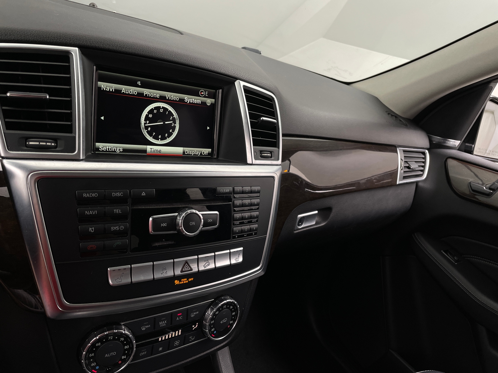 Thumbnail: 2015 Mercedes-Benz M-Class - 3