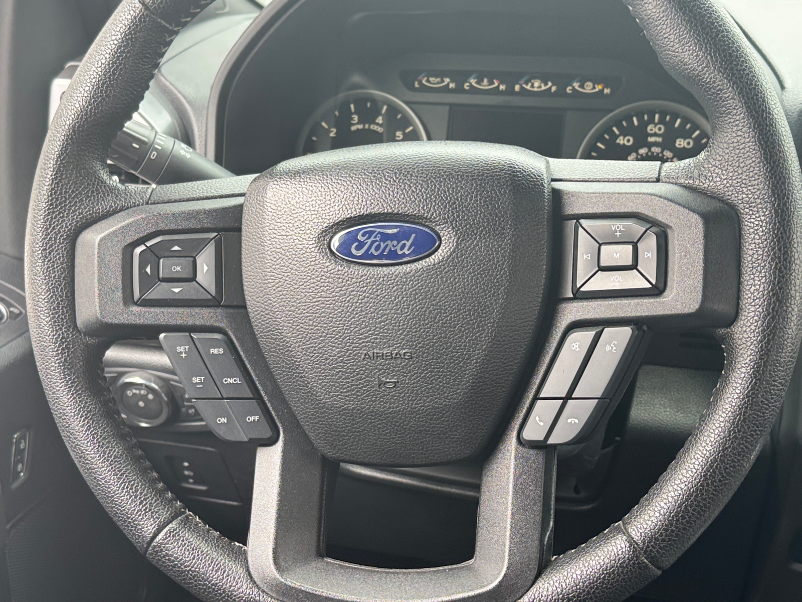 Thumbnail: 2016 Ford Econoline - 5