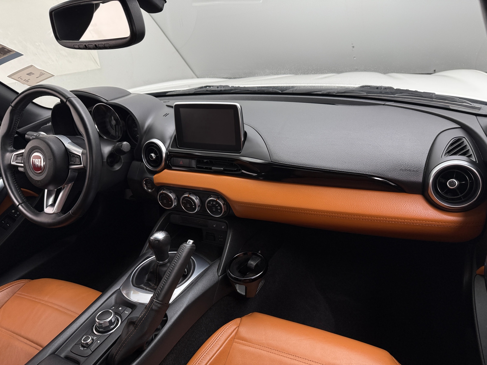 Thumbnail: 2018 Fiat 124 Spider - 2