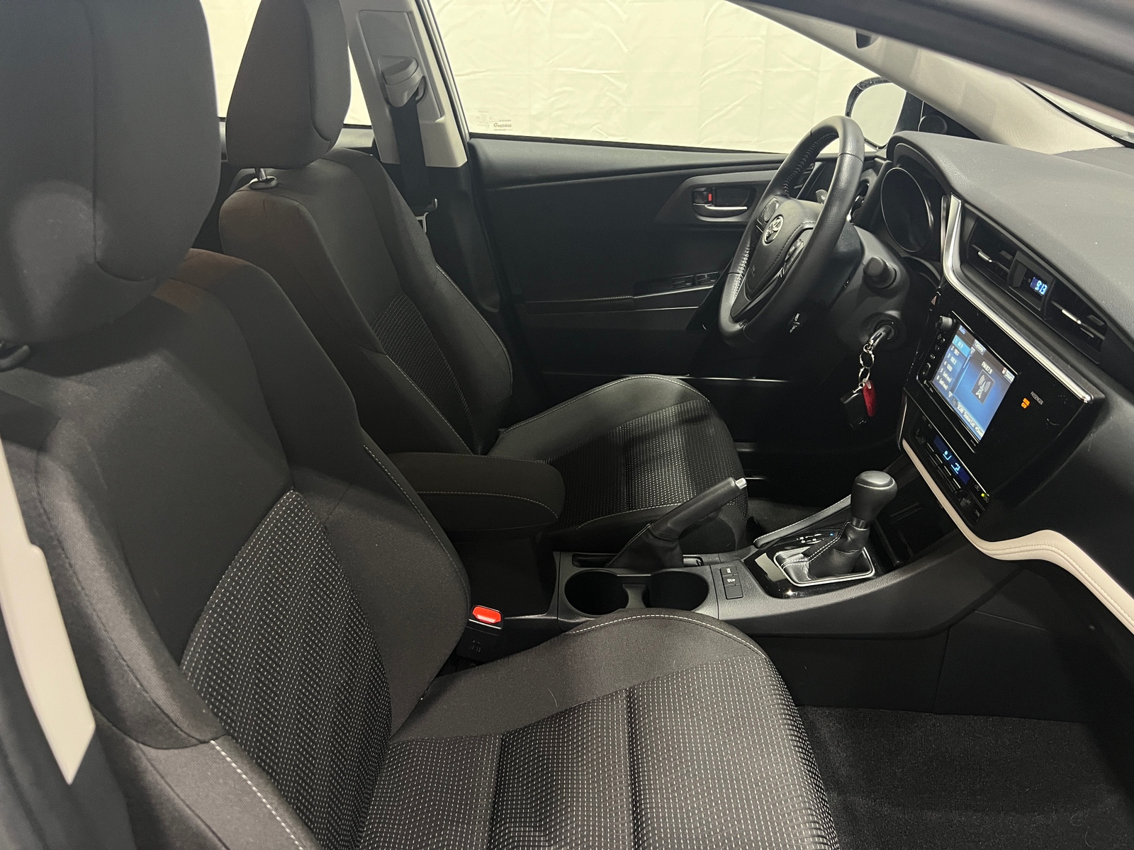 Thumbnail: 2018 Toyota Corolla iM - 2