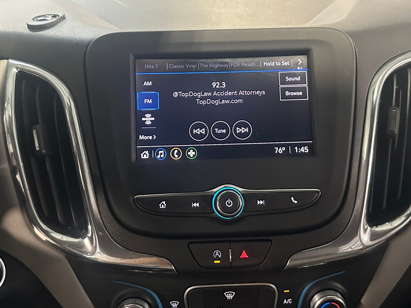 Thumbnail: 2022 Chevrolet Equinox - 4