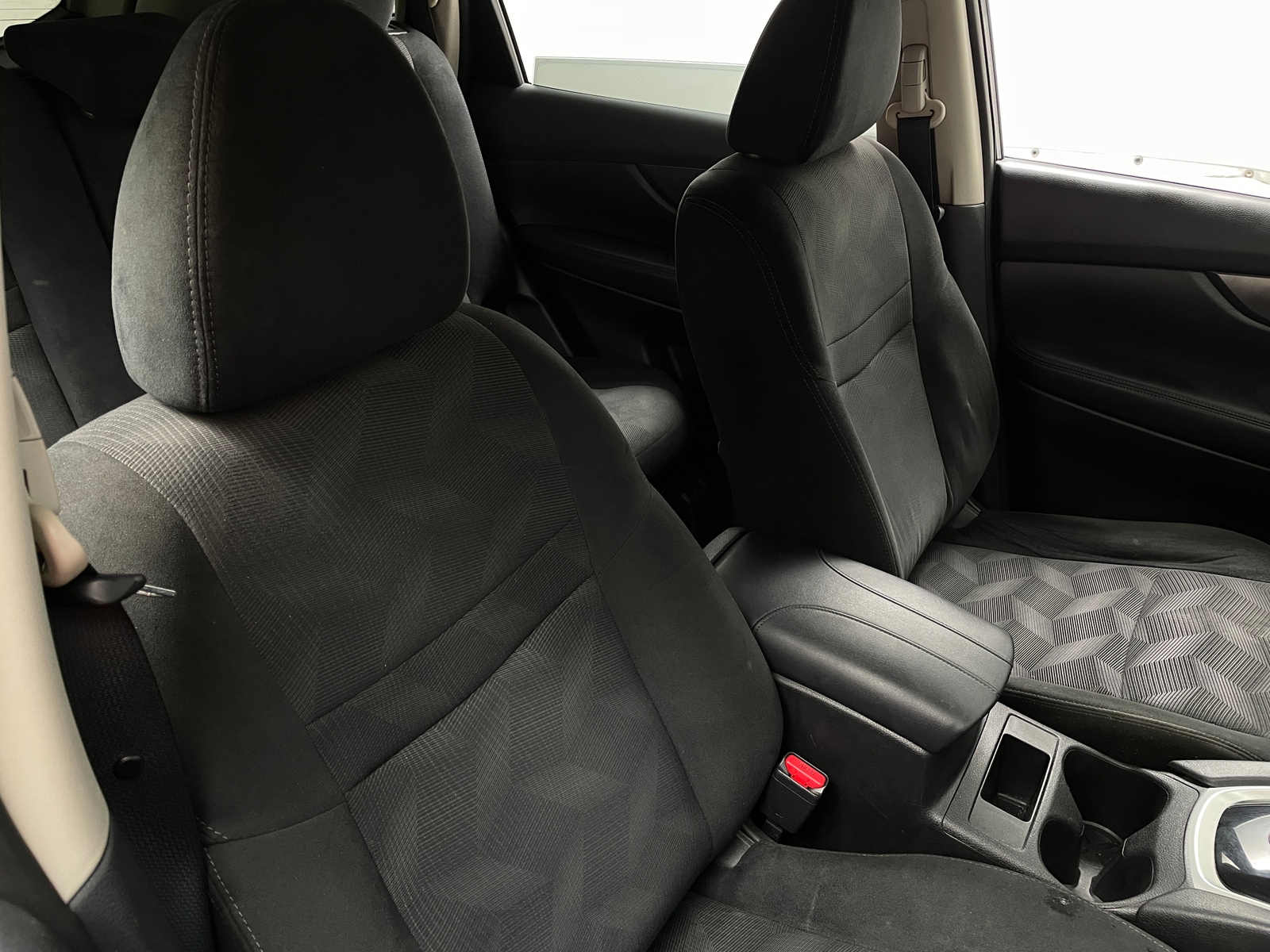 Thumbnail: 2016 Nissan Rogue - 2