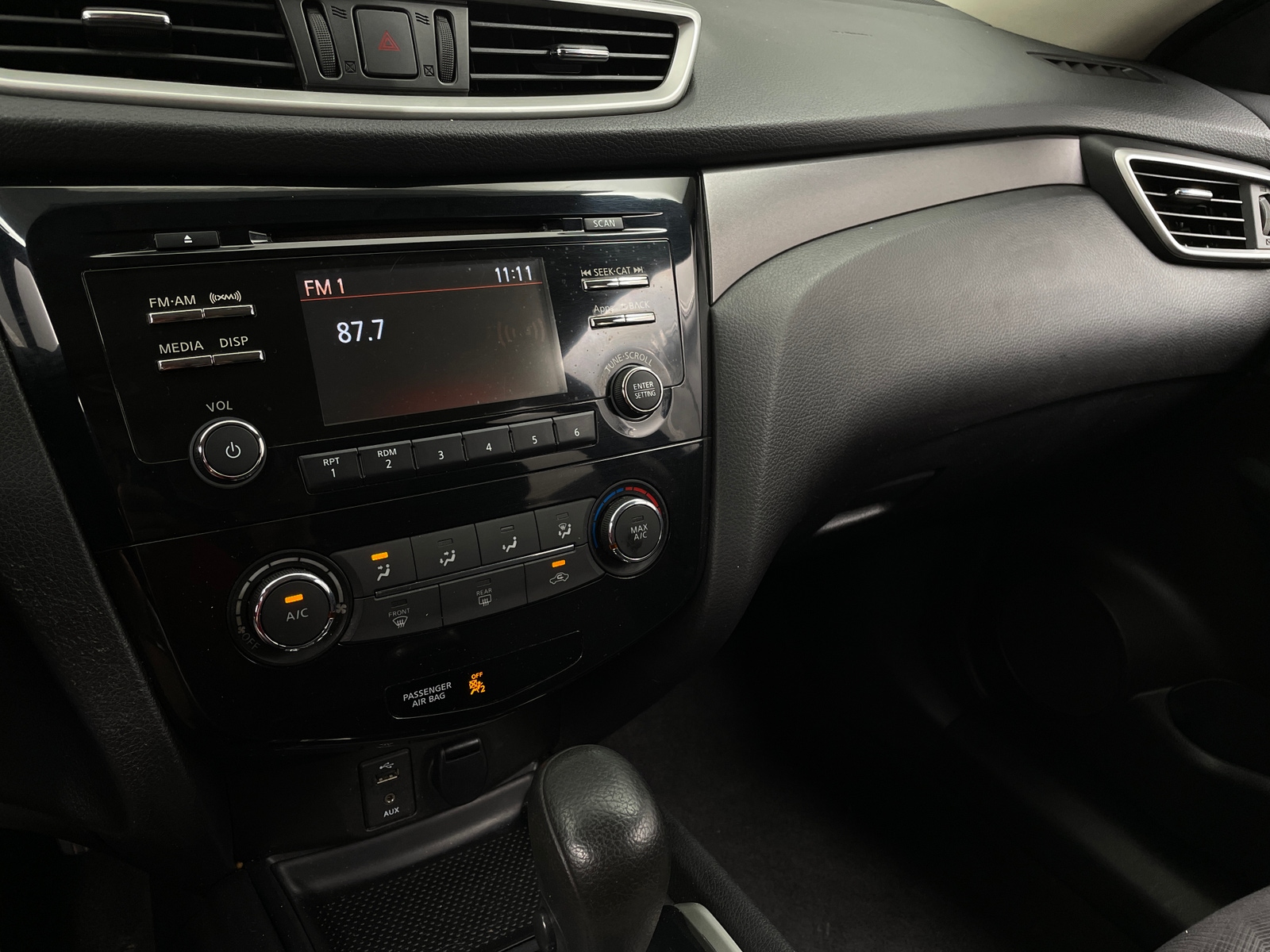 Thumbnail: 2016 Nissan Rogue - 4