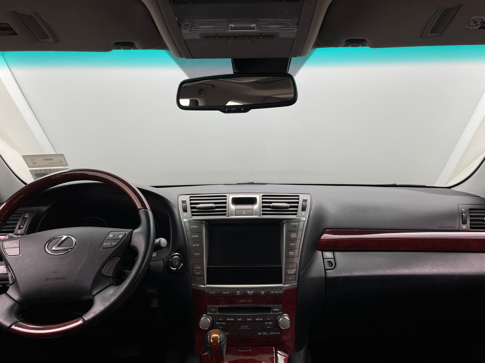 Thumbnail: 2010 Lexus LS - 2