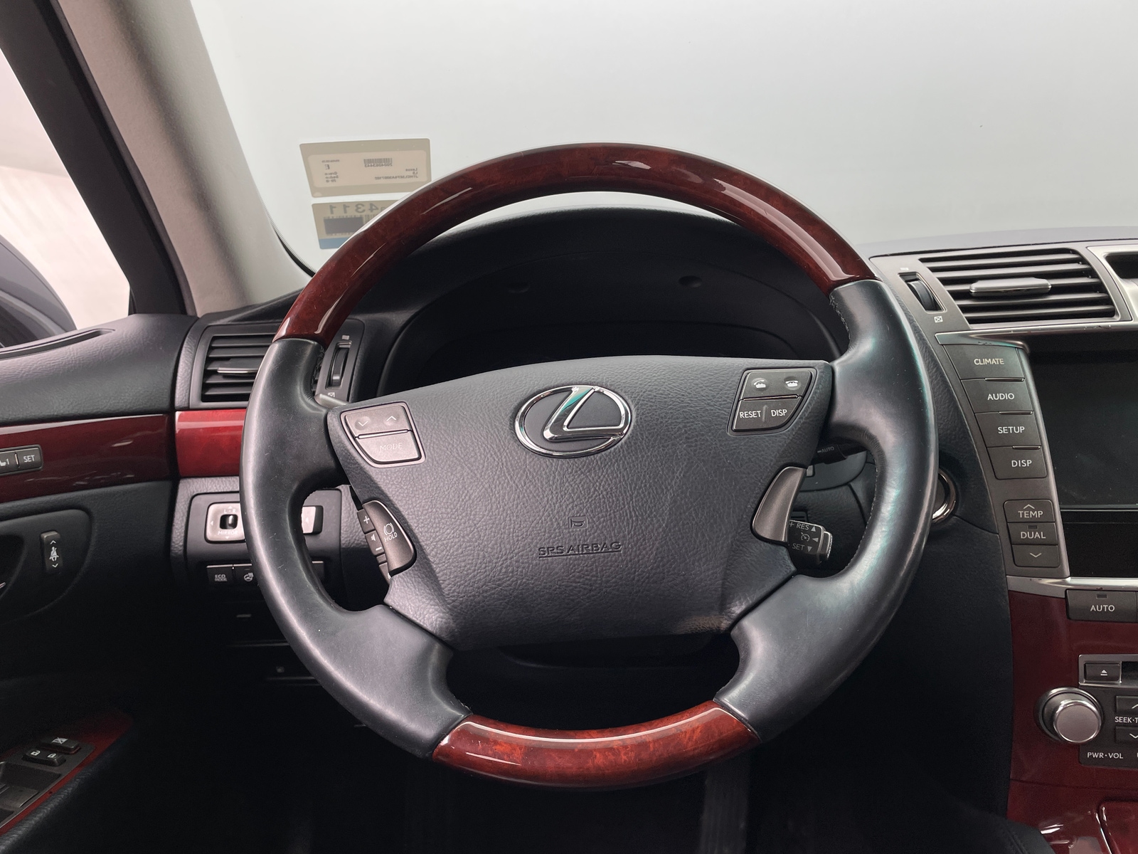 Thumbnail: 2010 Lexus LS - 4