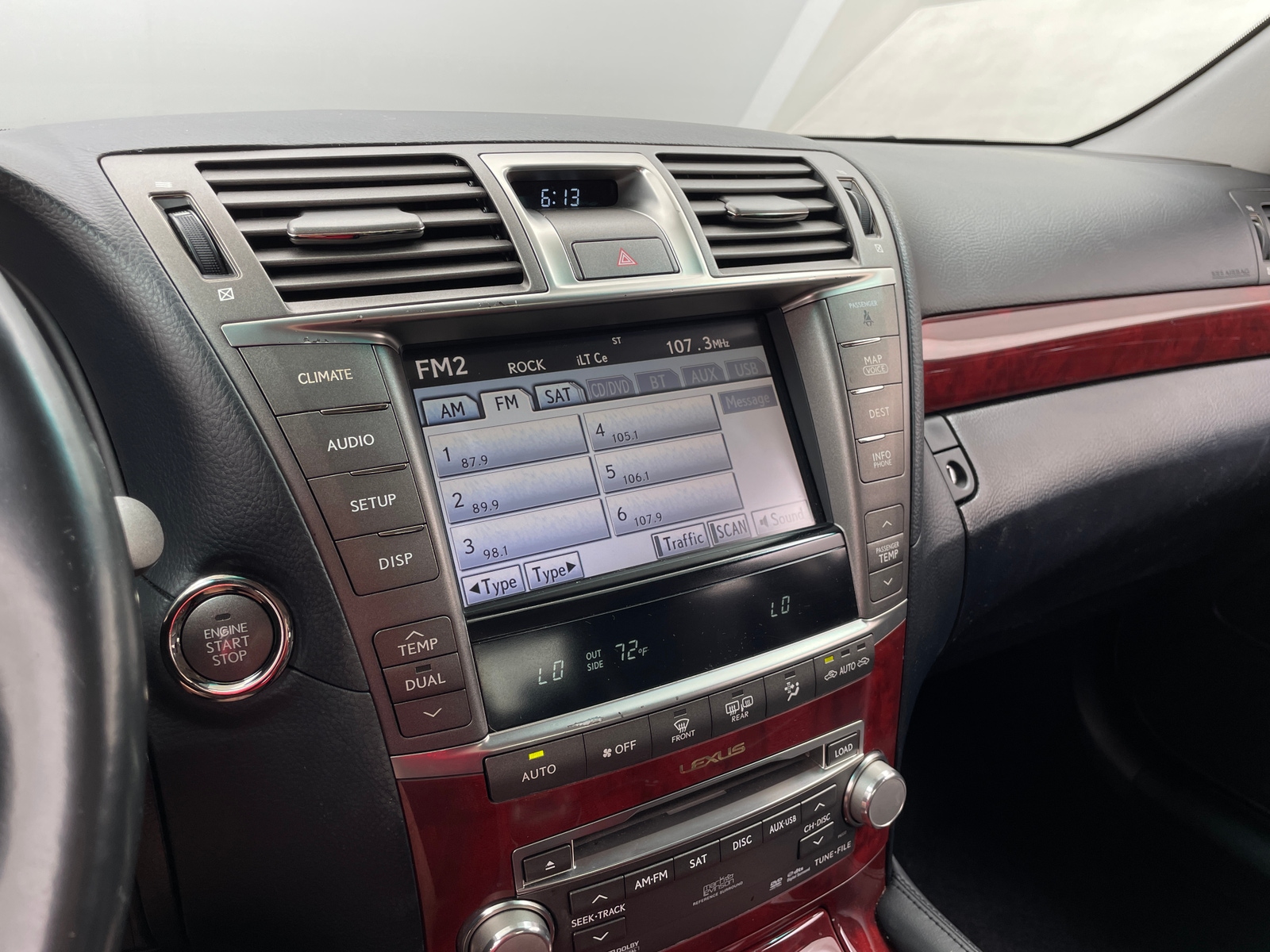 Thumbnail: 2010 Lexus LS - 3