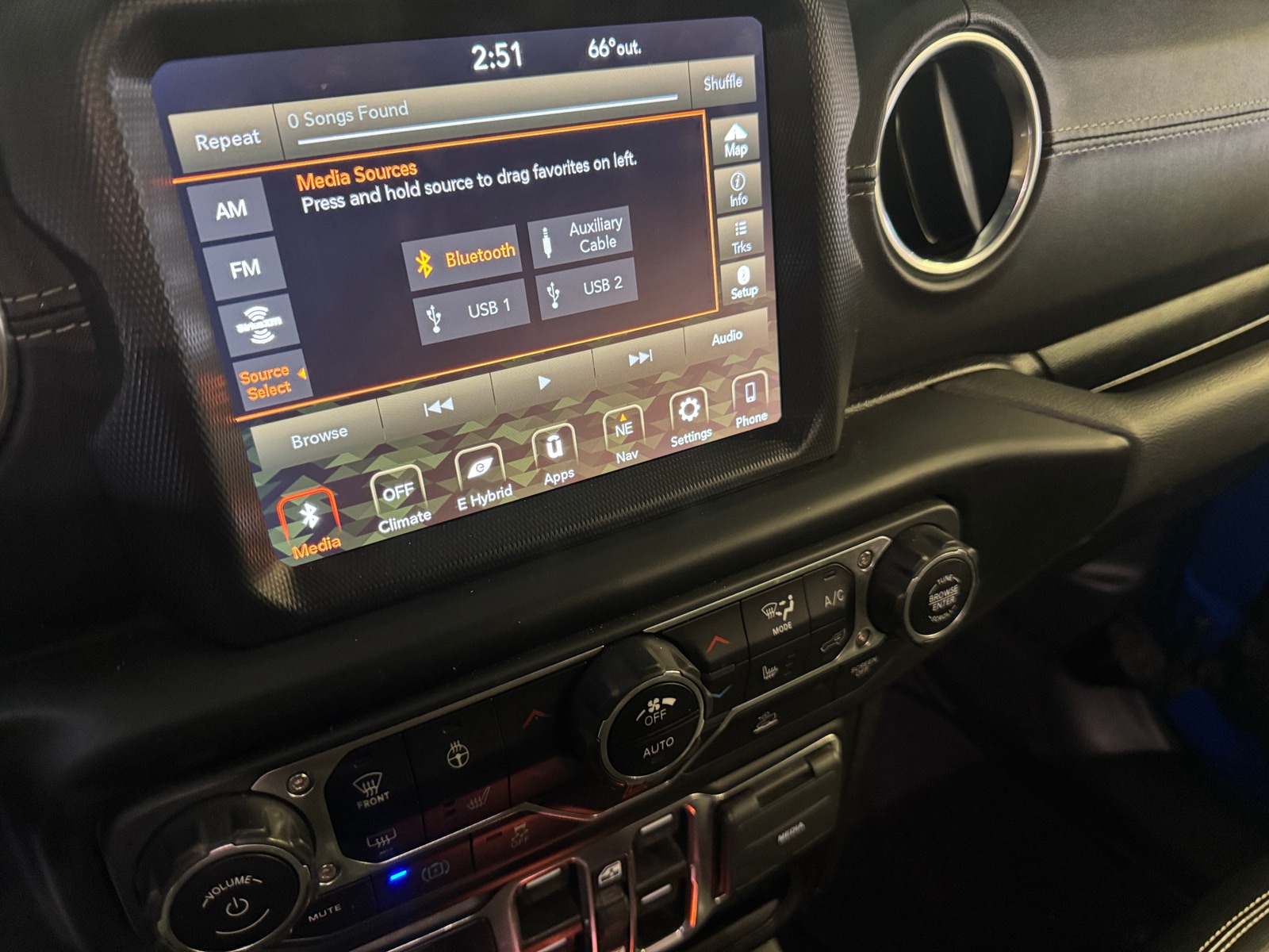 Thumbnail: 2021 Jeep Wrangler - 3