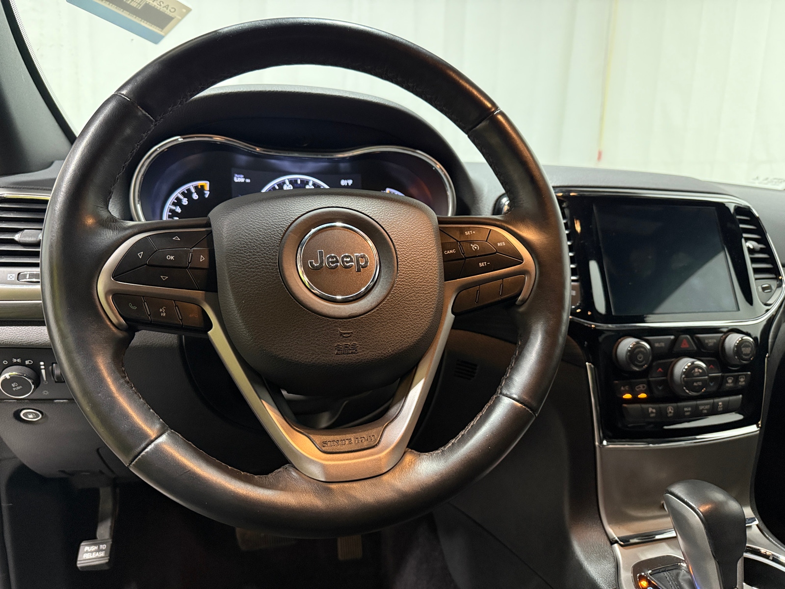 Thumbnail: 2019 Jeep Grand Cherokee - 4