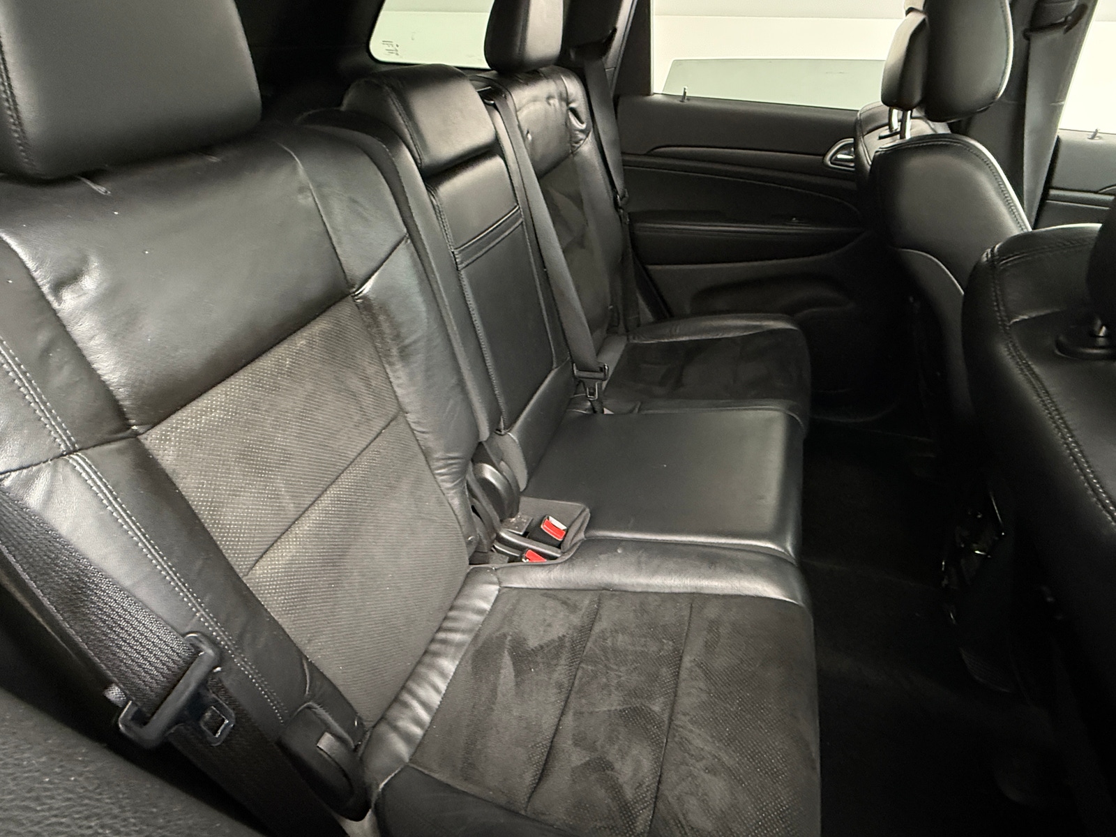 Thumbnail: 2015 Jeep Grand Cherokee - 6
