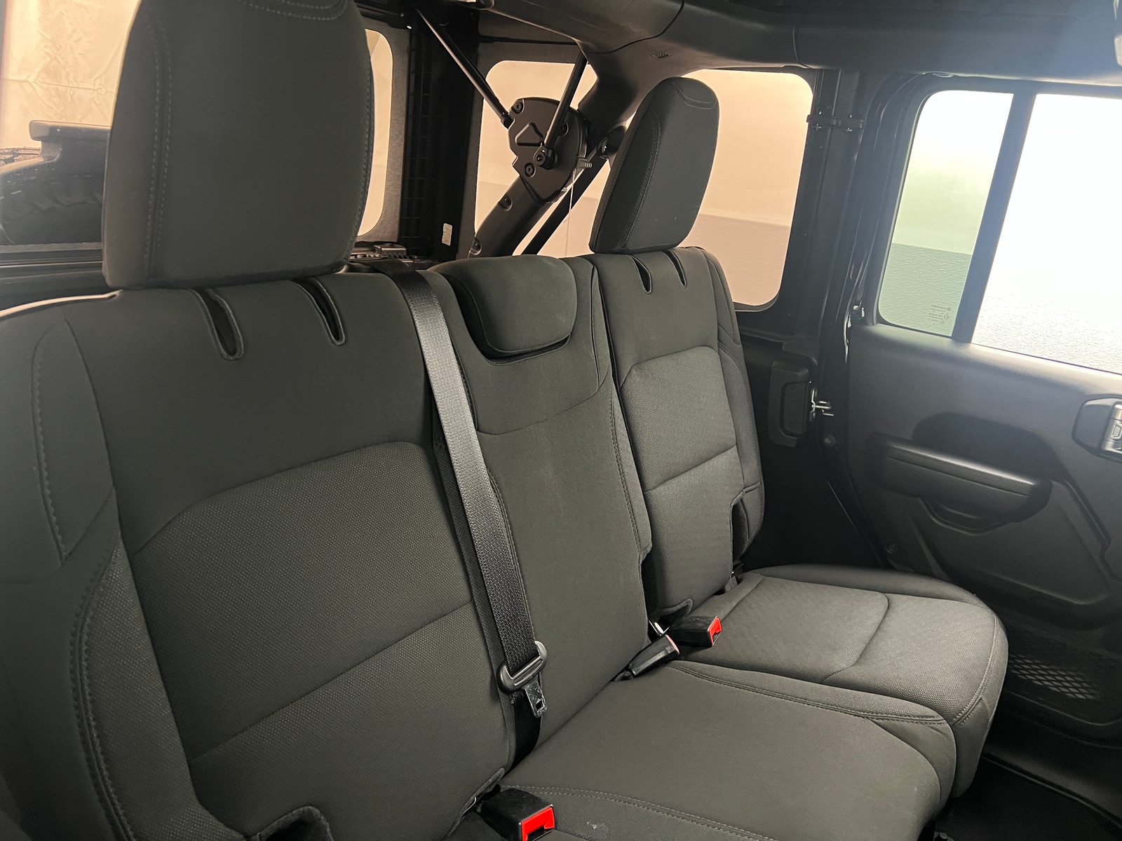 Thumbnail: 2022 Jeep Wrangler - 6