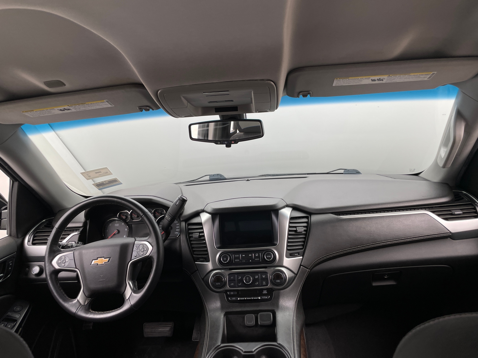 Thumbnail: 2019 Chevrolet Tahoe - 3