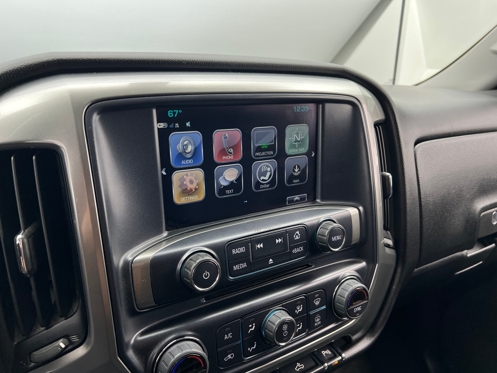 Thumbnail: 2018 Chevrolet Silverado 1500 - 4