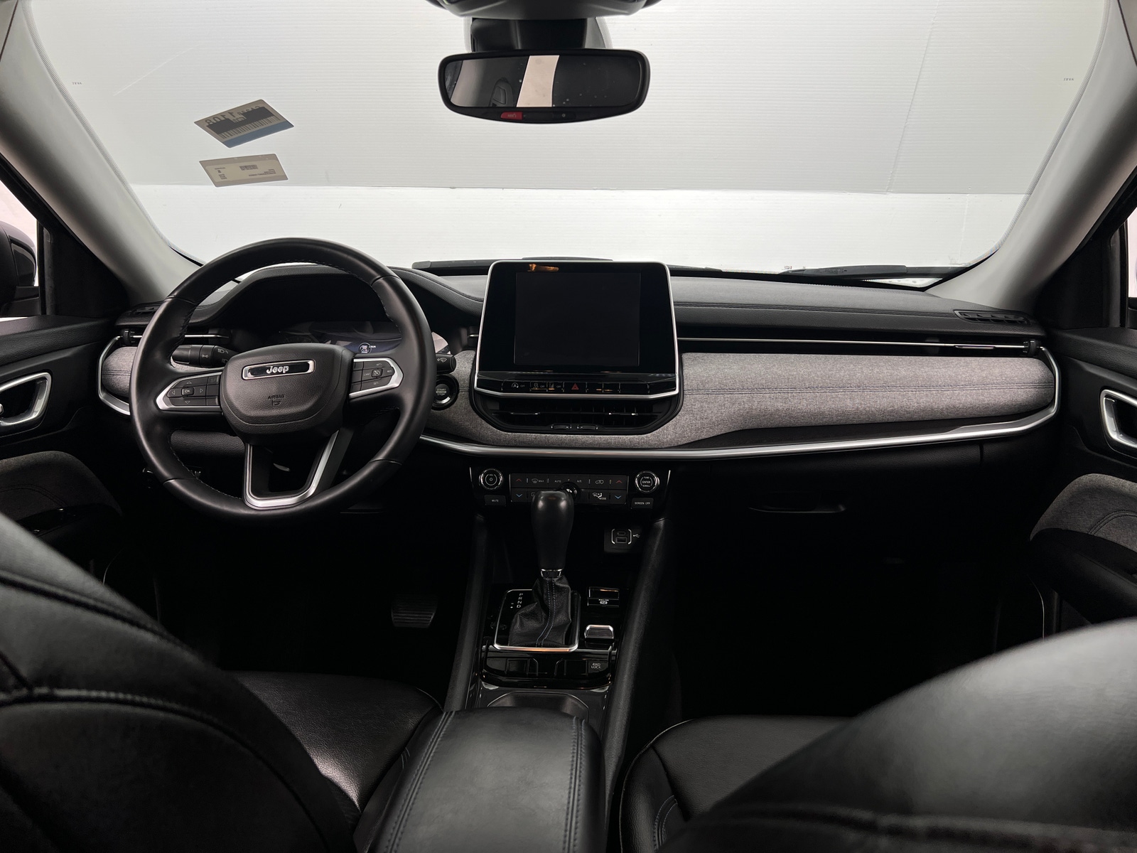Thumbnail: 2022 Jeep Compass - 3